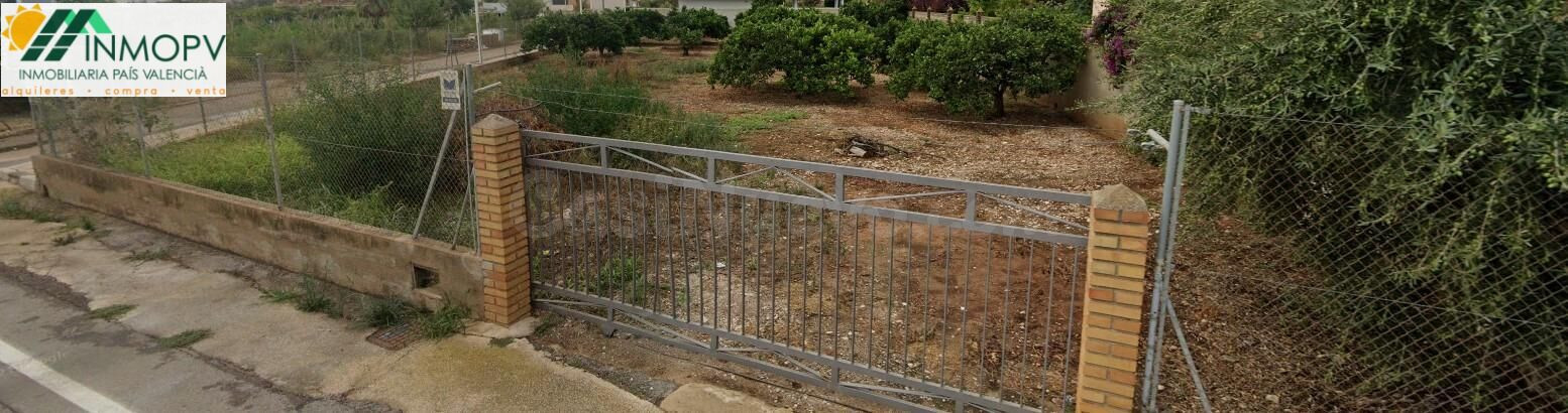 SE VENDE PARCELA URBANA ESQUINERA DE 543m2. EN 4 CAMINS, ZONA BOVERALS.