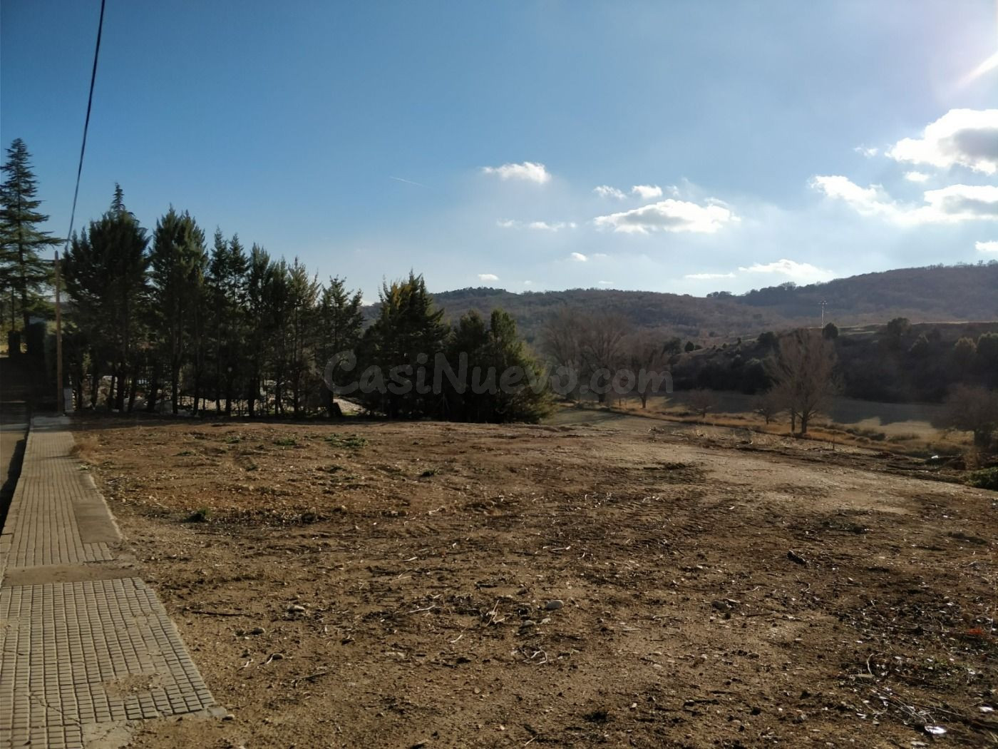 Parcela de 1000 m2 en un entorno envidiable - foto 2