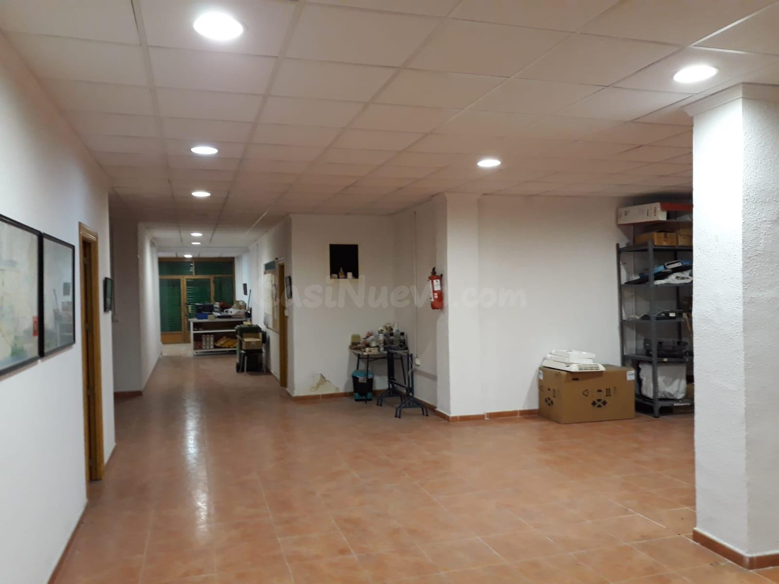 Venta de local comercial en el centro de Granada.