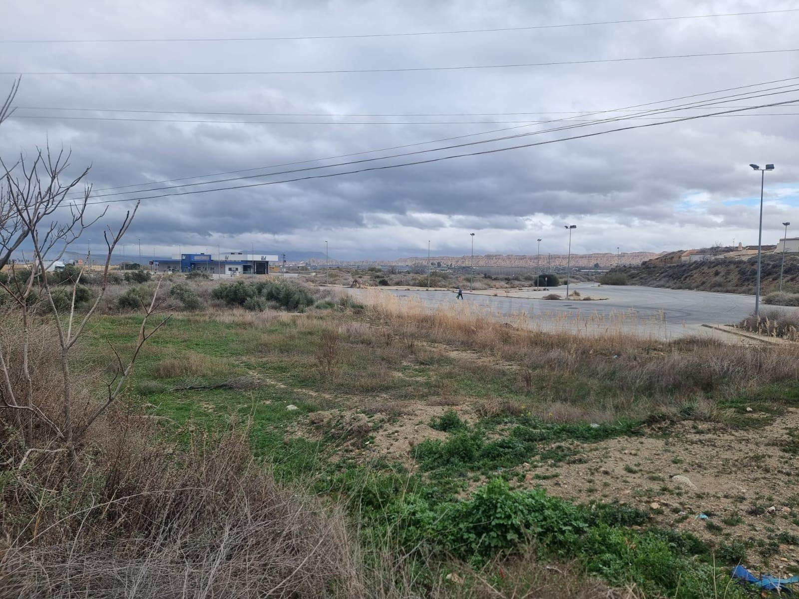 Venta de suelo industrial en Guadix. - foto 2