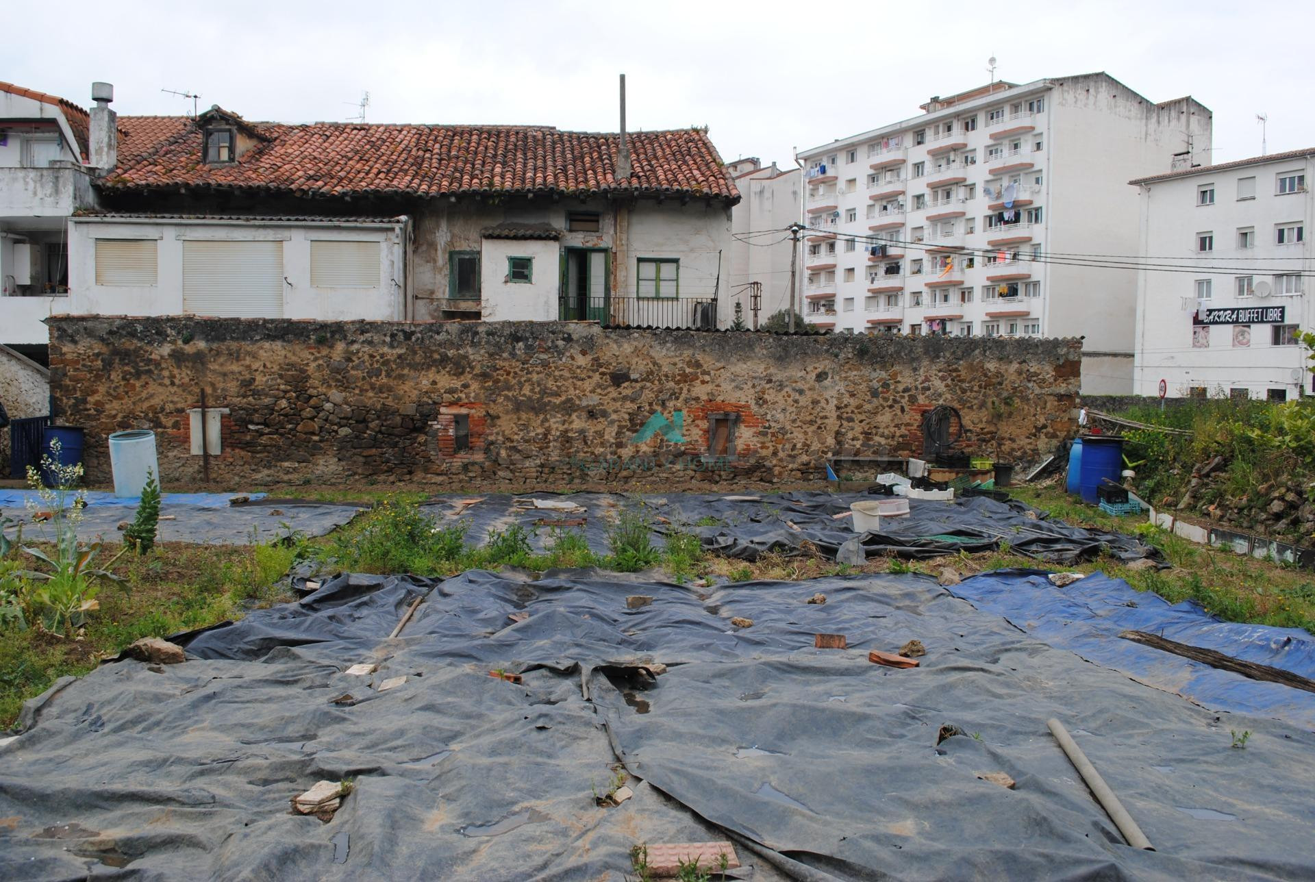 Se vende casa con terreno urbano en Colindres - foto 3