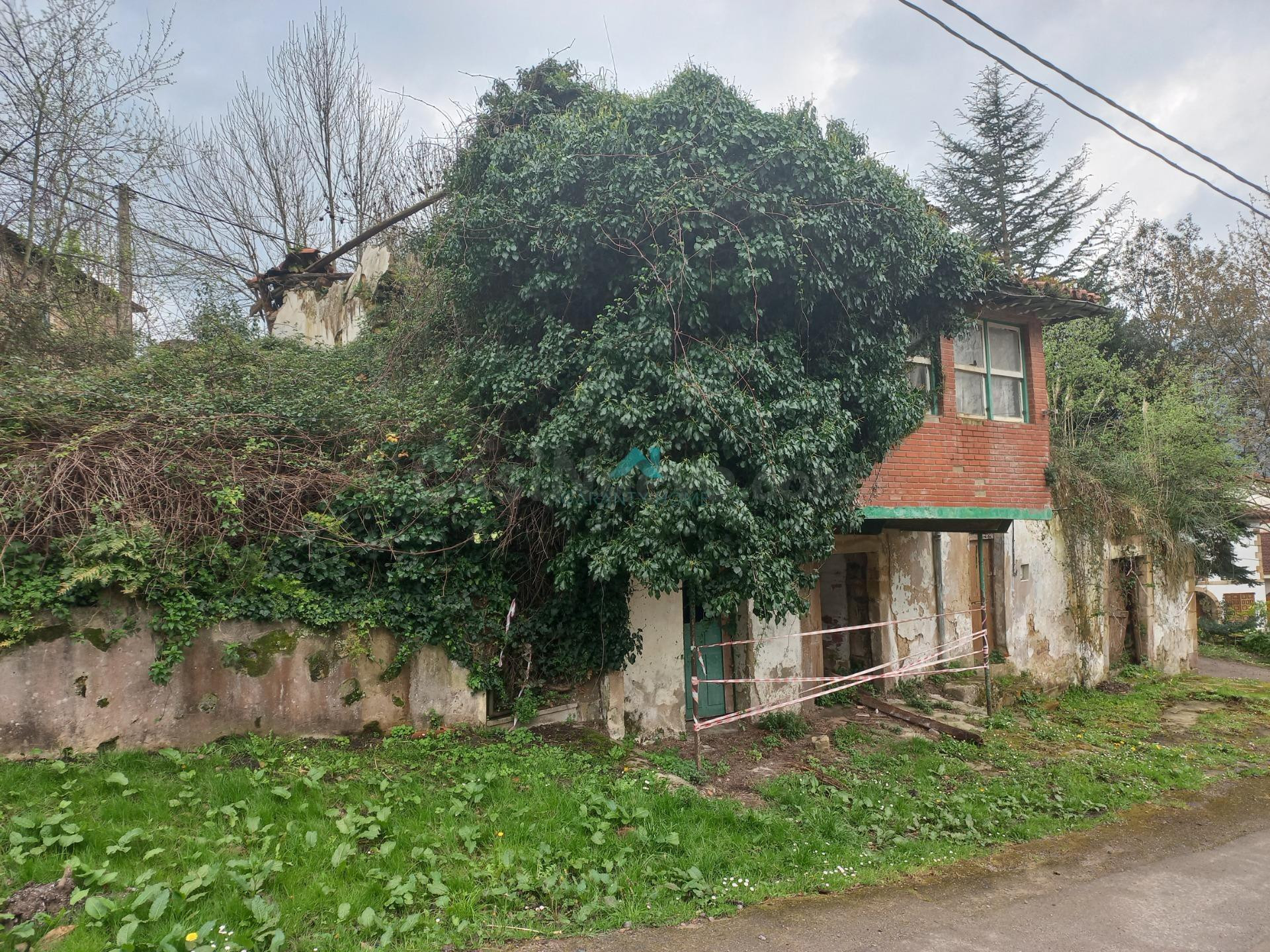 Se vende casa con licencia de rehabilitación y ampliación en - foto 3