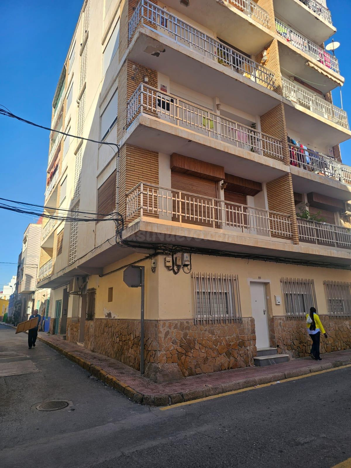 SE VENDE PISO EN EL PUERTO DE MAZARRÓN – A 50 m DEL MAR