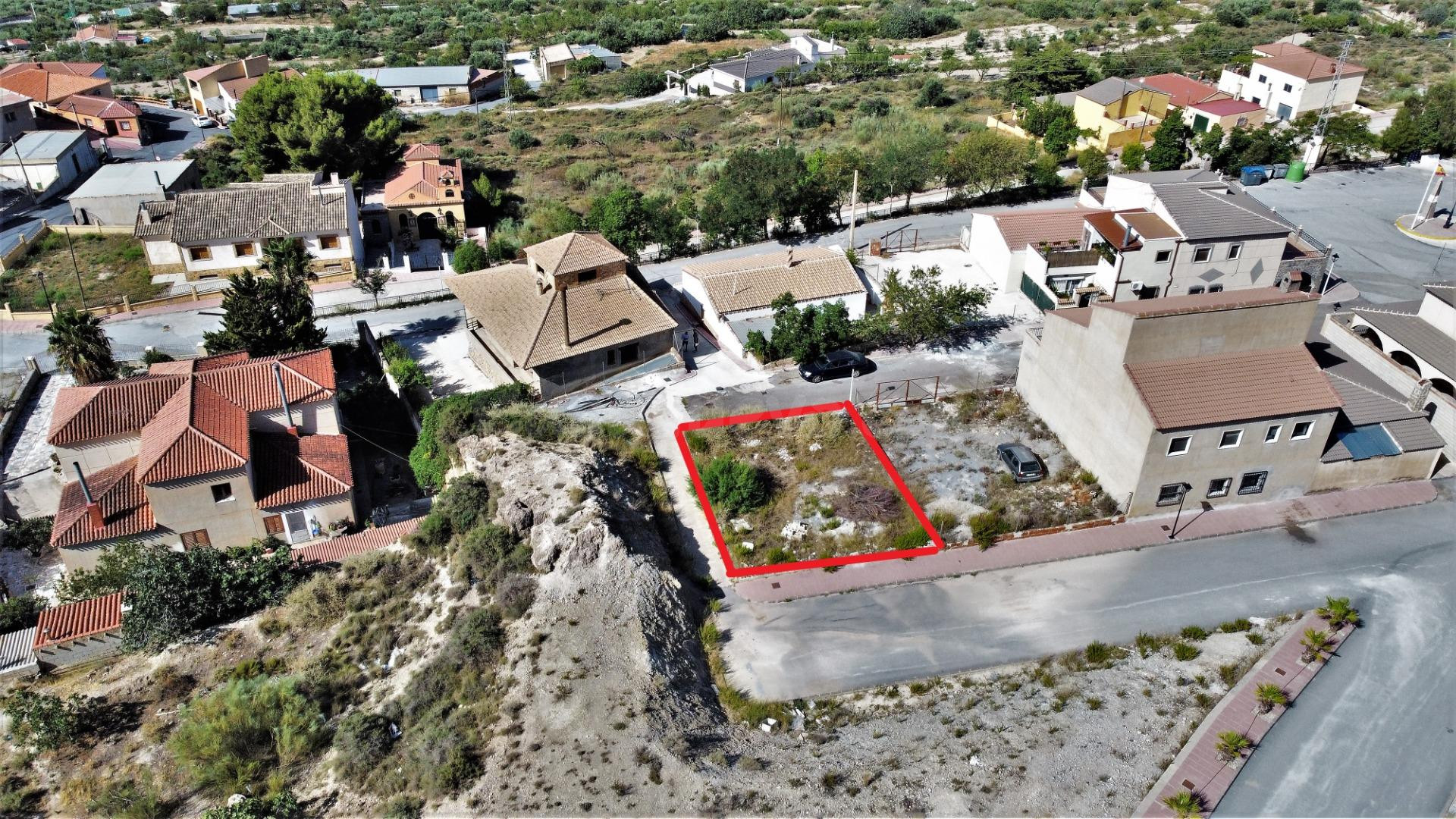 Solar en pueblo tranquilo en plena expansión con piscina mun - foto 4