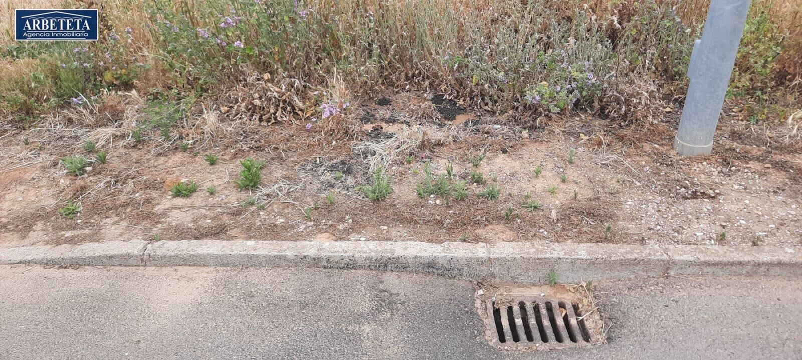 INMOBILIARIA ARBETETA PONE EN VENTA TERRENO URBANIZABLE EN H - foto 3