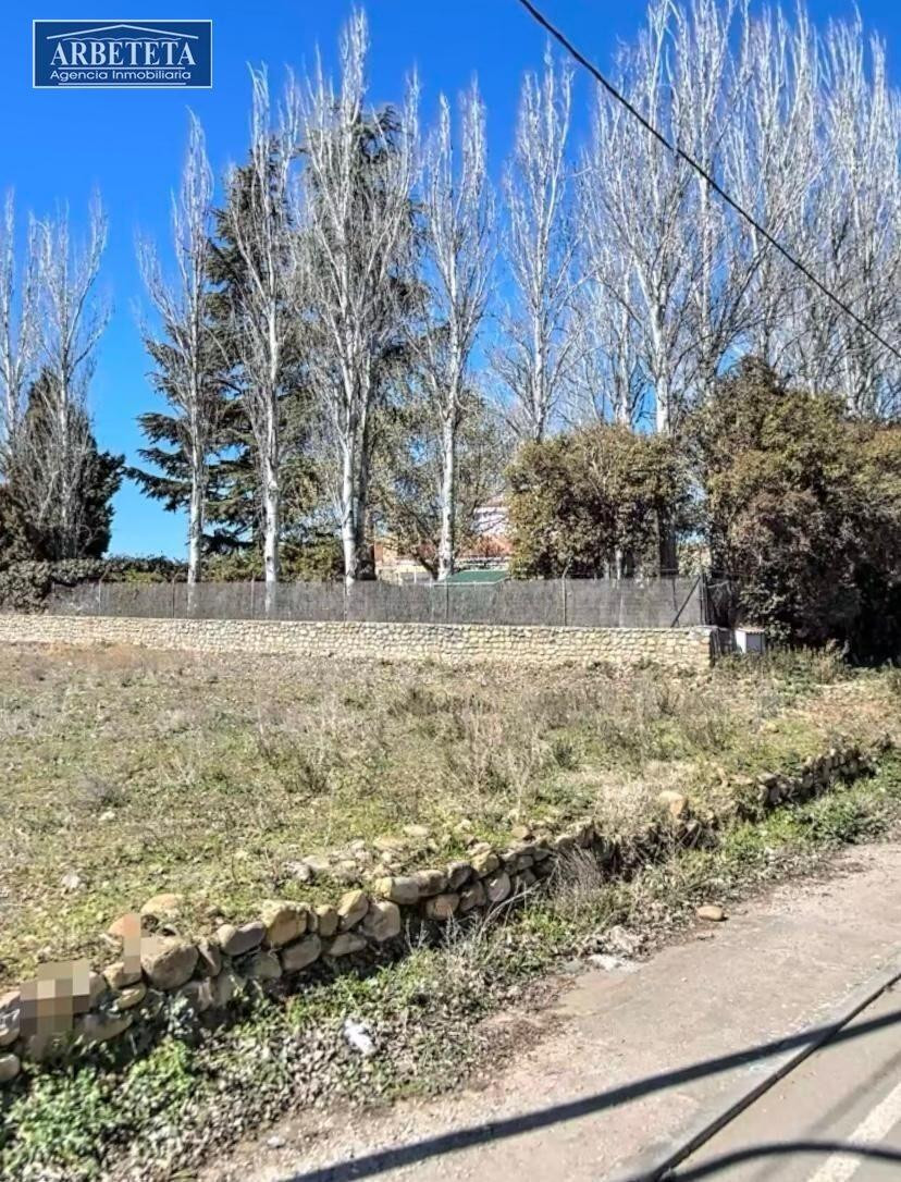 INMOBILIARIA ARBETETA VENDE TERRENO URBANO URBENIZABLE EN HU - foto 2