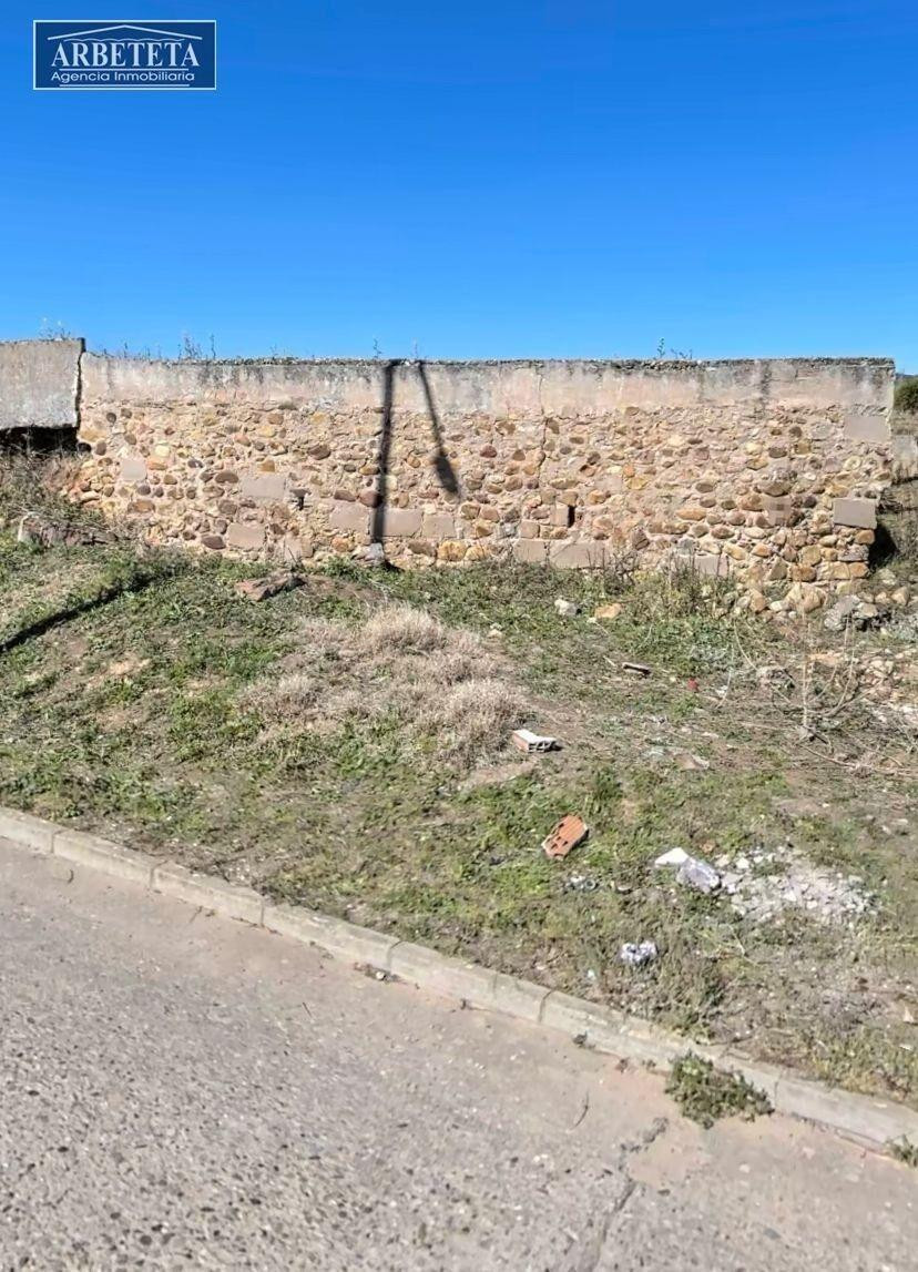 INMOBILIARIA ARBETETA VENDE TERRENO URBANO URBANIZABLE EN HU