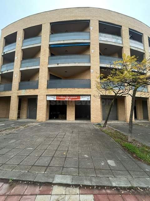 LOCAL EN VENTA EN AVENIDA DIPUTACIO, 181