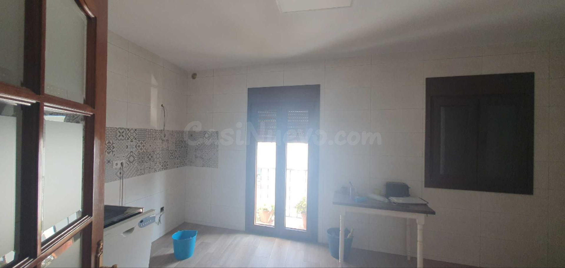 Estupendo piso en Yunquera - foto 2