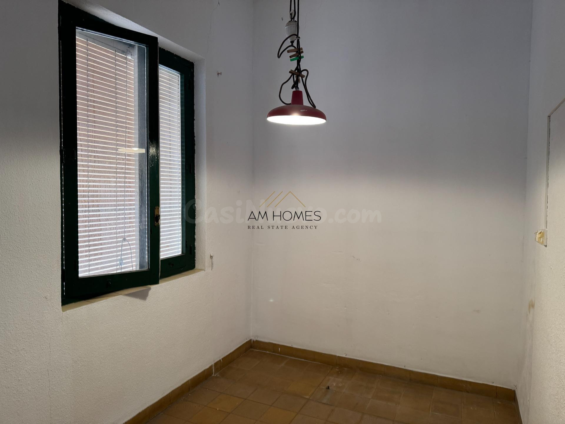 Exclusiva vivienda en el corazón de Alicante con techos alto - foto 5