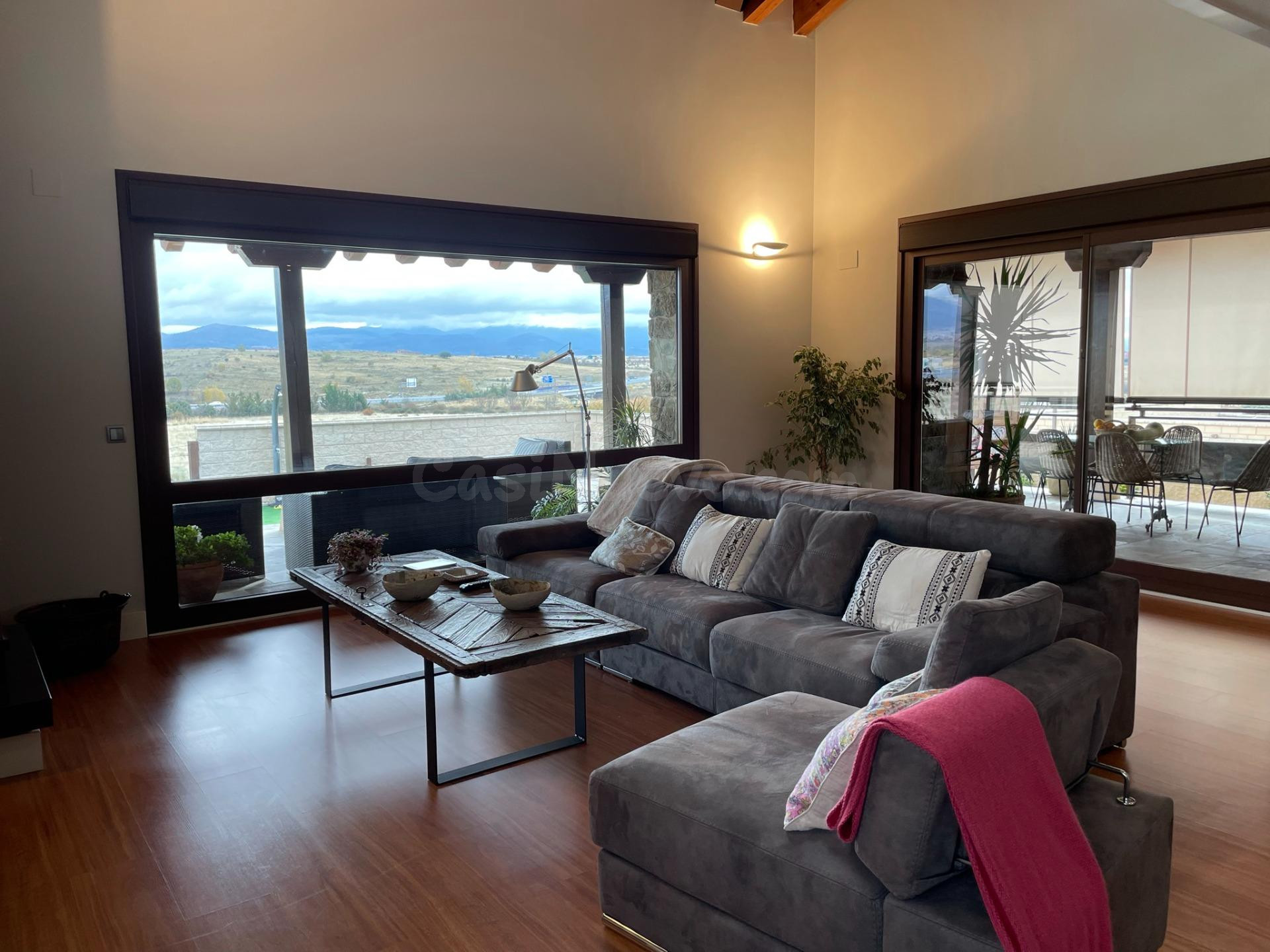 EXCELENTE CHALET INDIVIDUAL EN EL SOTILLO - foto 5