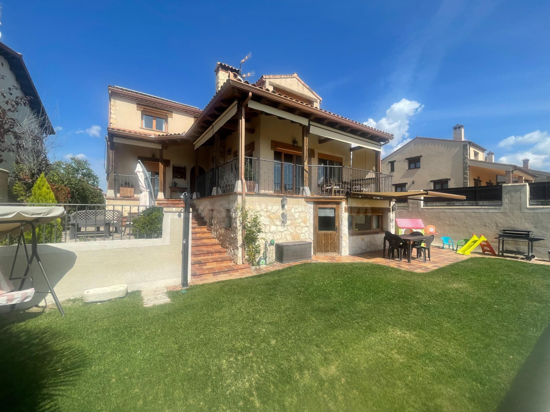 Se vende precioso chalet individual en El Sotillo - foto 5