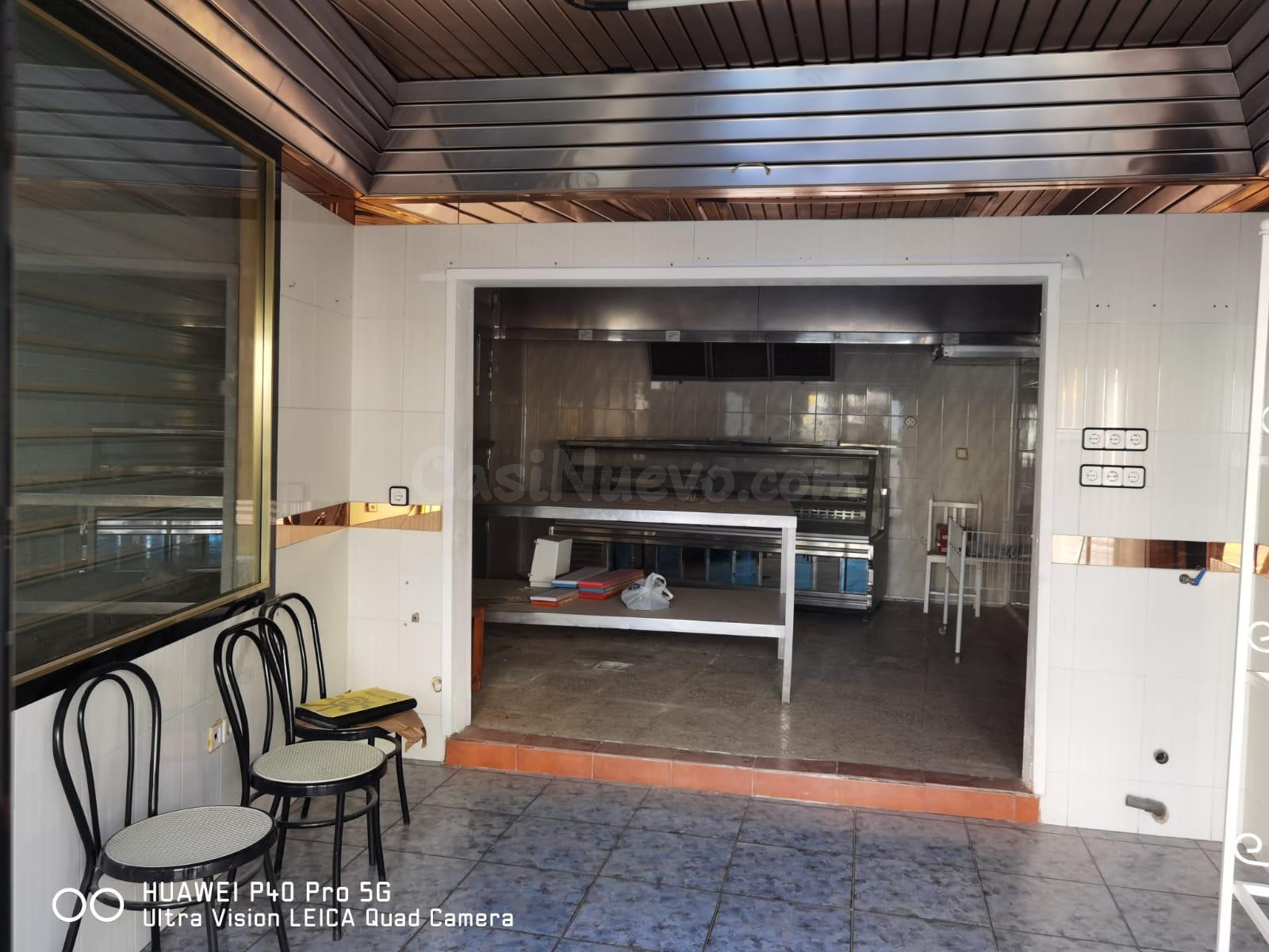 LOCAL-CASA LEVANTE