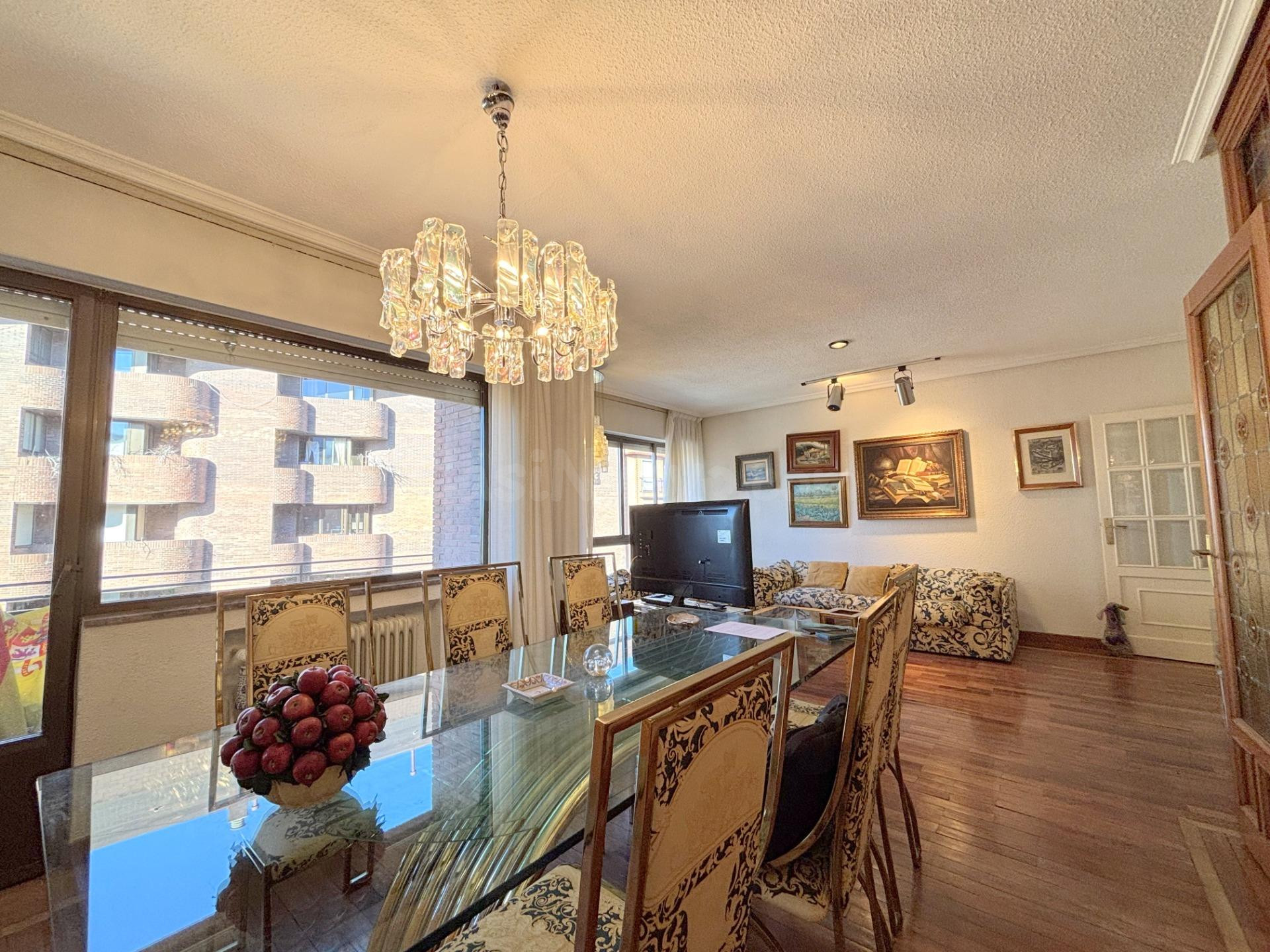 Amplio piso en venta en el corazón de Ávila, zona Centro