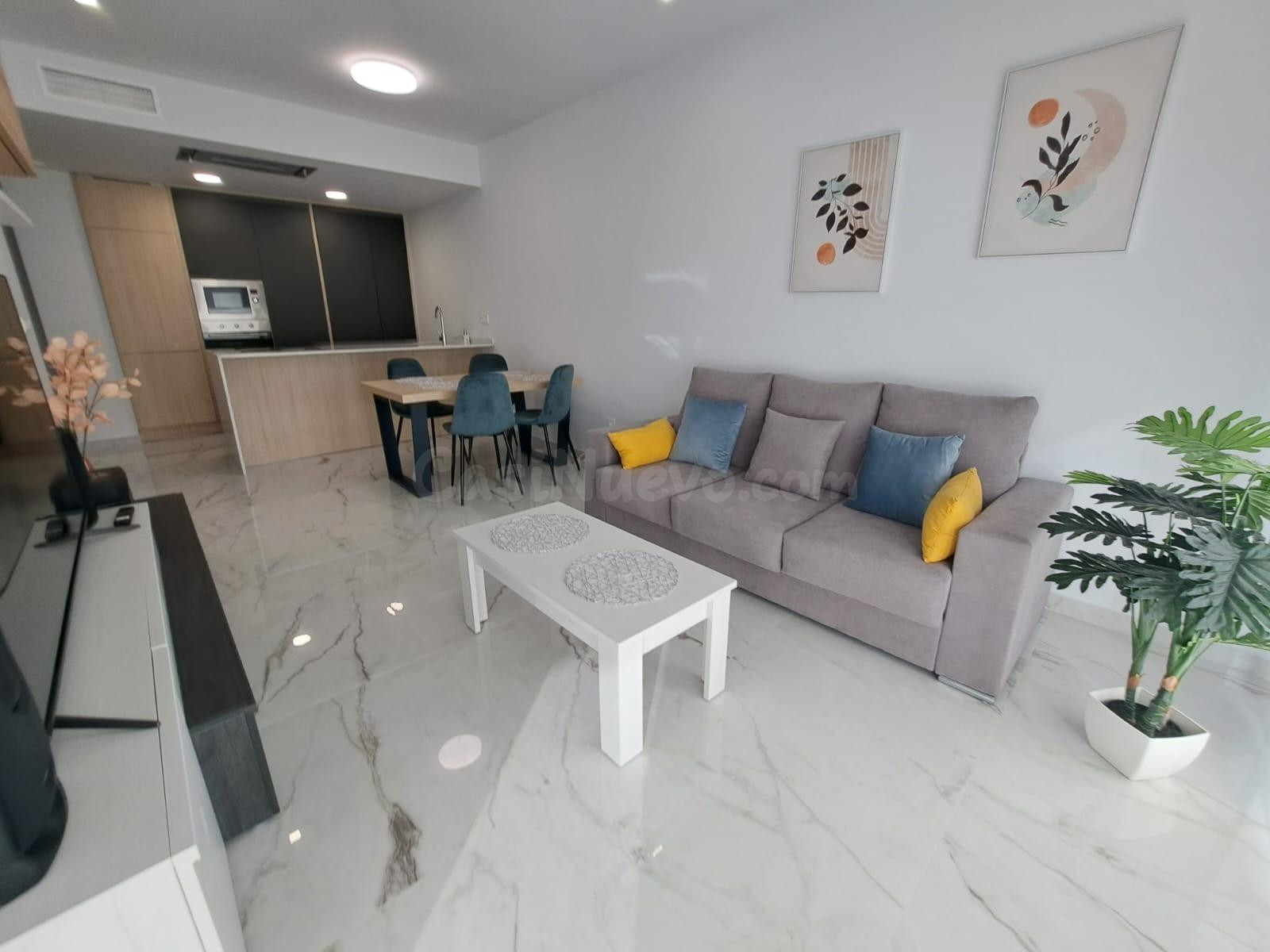 Seminuevo apartamento con 2 dormitorios - foto 3