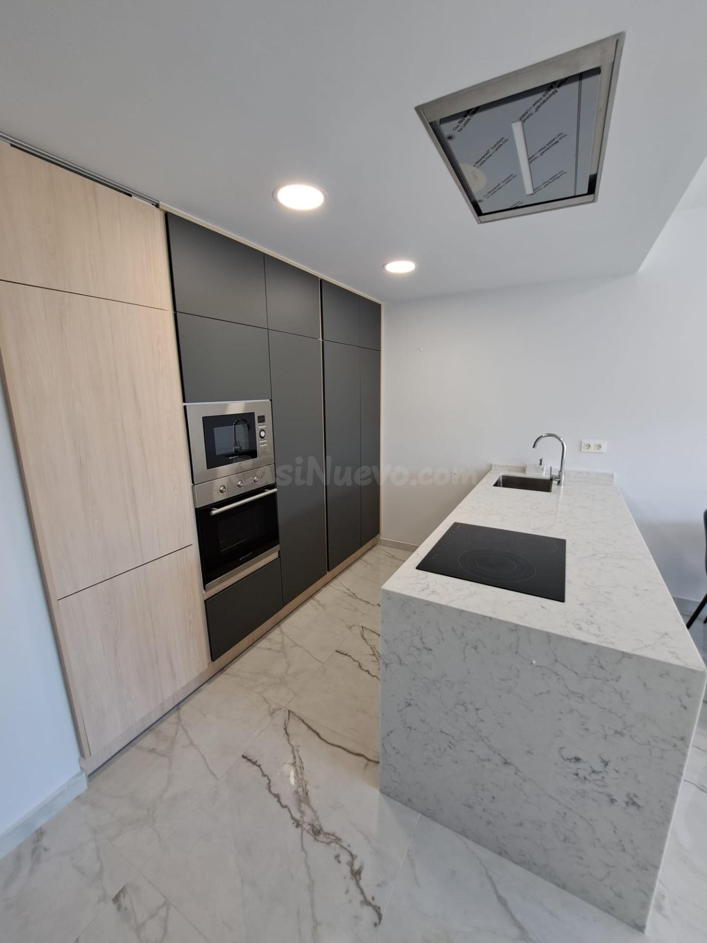 Seminuevo apartamento con 2 dormitorios - foto 5