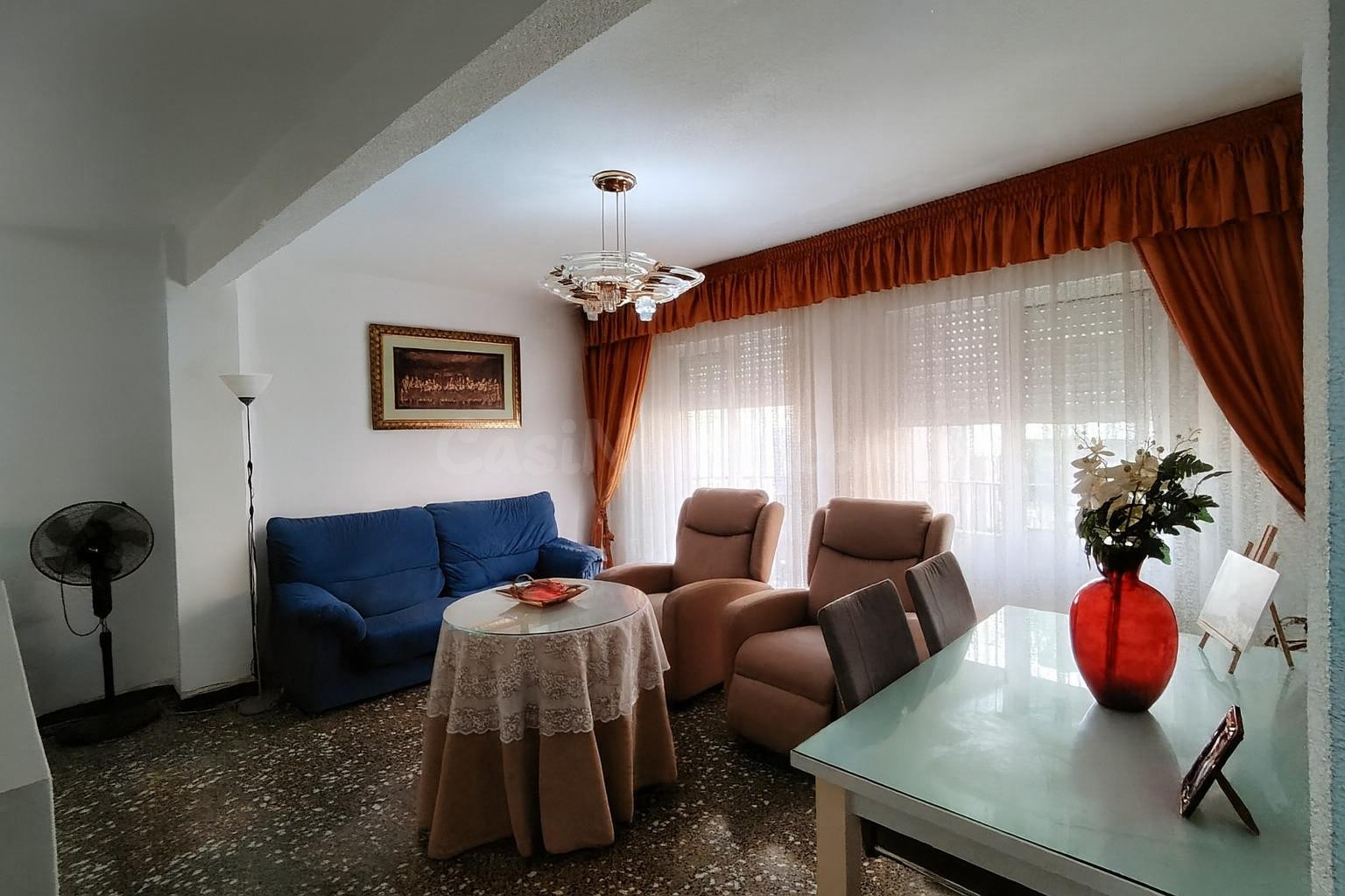 ¡OPORTUNIDAD ÚNICA! BONITO PISO EN EL MISMO CORAZÓN DE ASPE - foto 3
