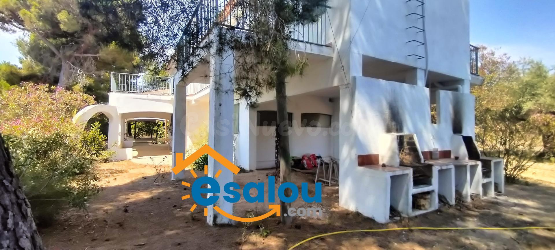 Chalet con Terreno e Impresionantes Vistas al mar y salida privada a la playa !!!