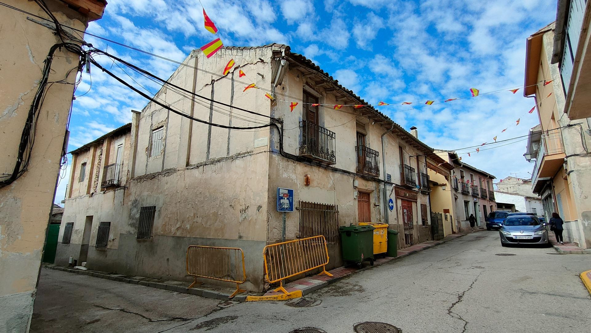 CASA DE PUEBLO PARA REFORMAR - foto 2