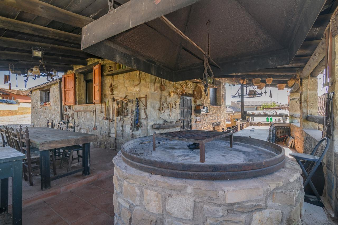 Canet de Fals: casa de piedra en planta baja con amplio porc - foto 4