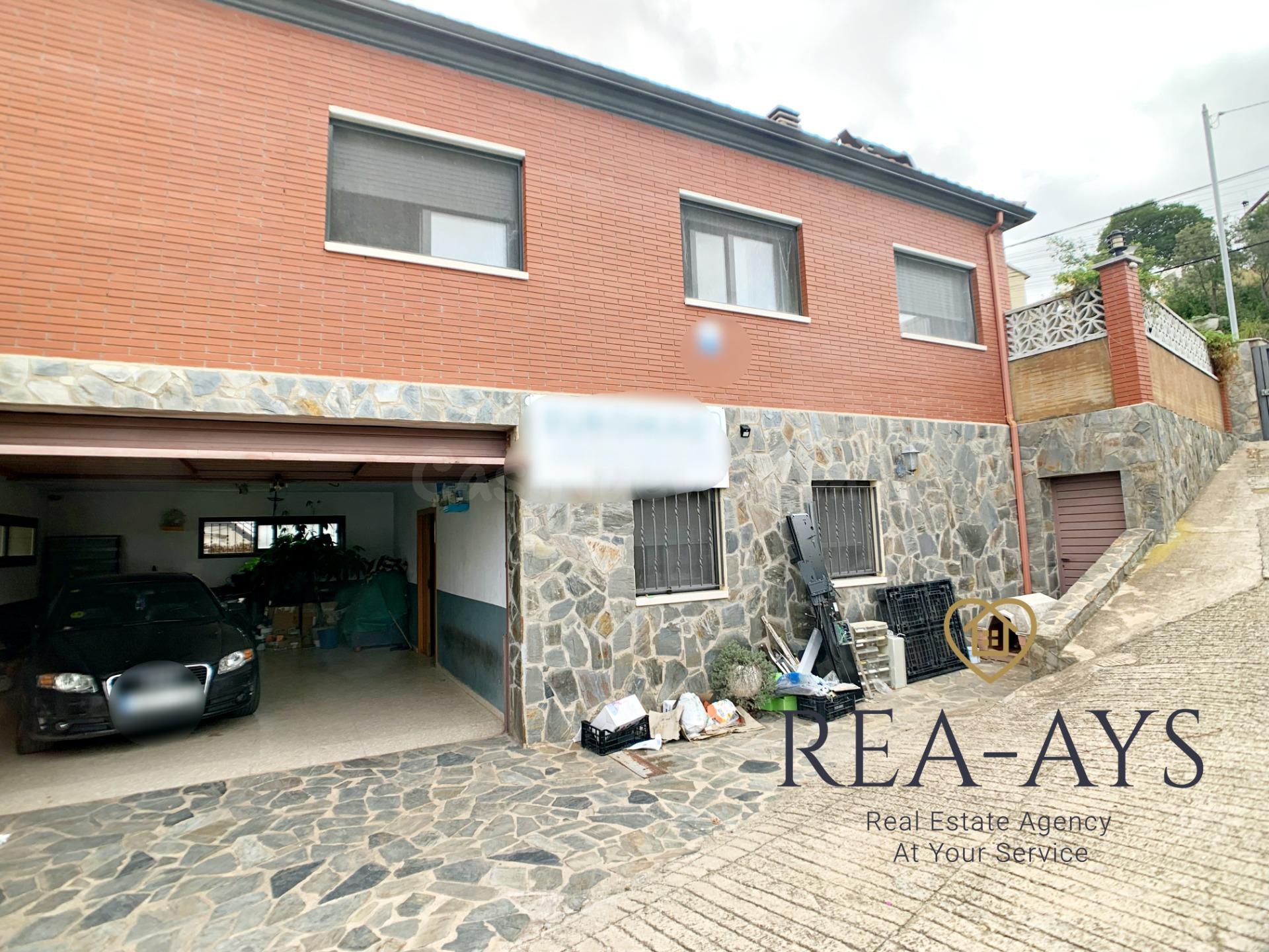 CHALET CON POSIBILIDAD DOS VIVIENDAS EN UNA - VALLIRANA - foto 2