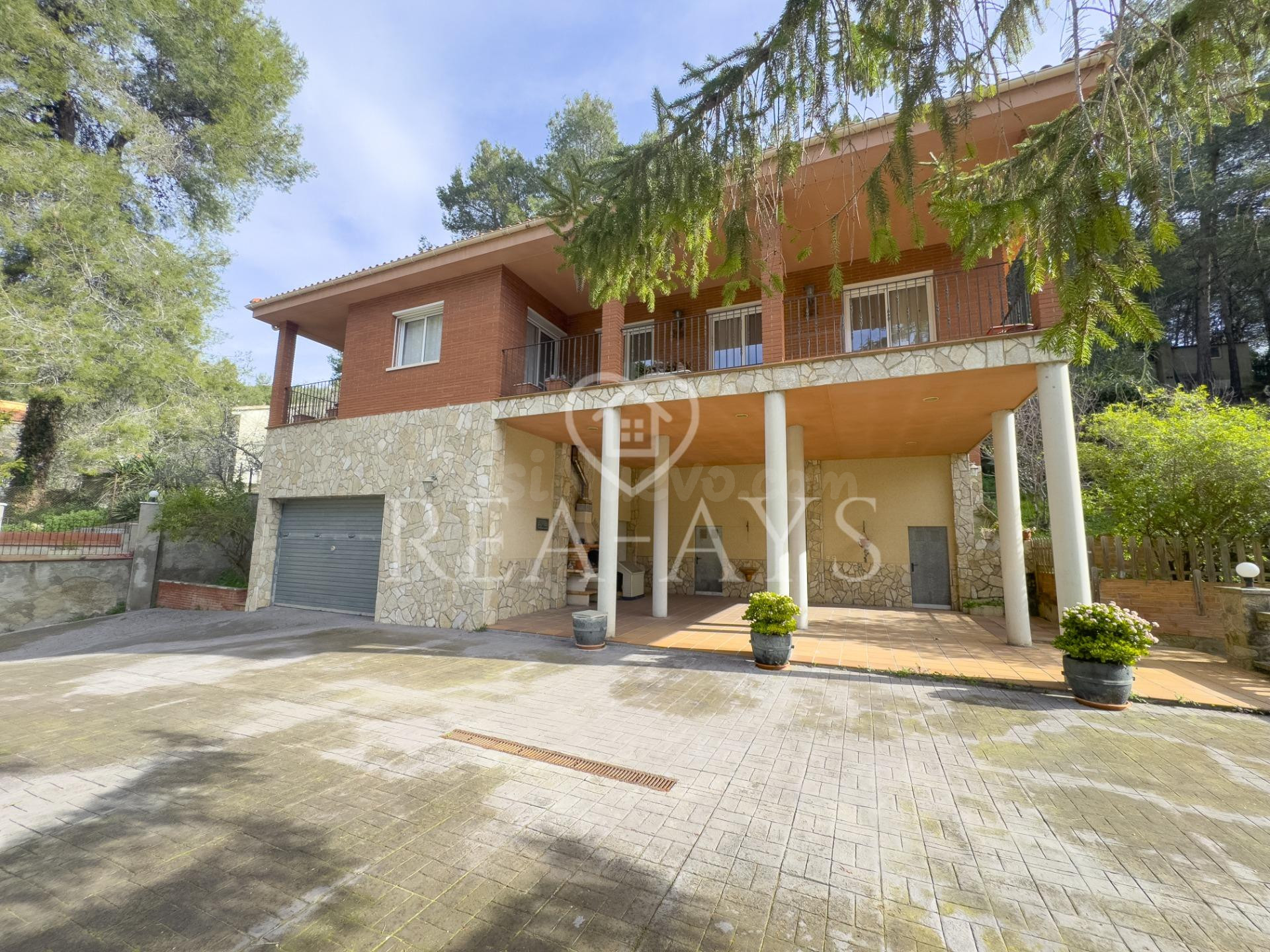 CASA EN VALLIRANA - SEMINUEVA - foto 2