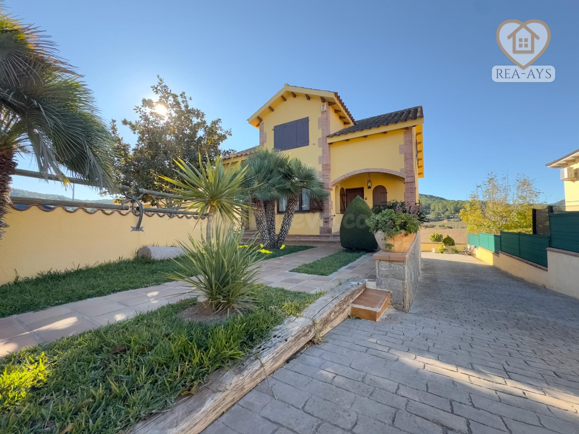 Casa aislada a cuatro vientos en Albinyana (Tarragona)