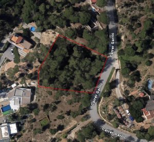 Parcel·la edificable amb magnífiques vistes en el Bosc de la - foto 2