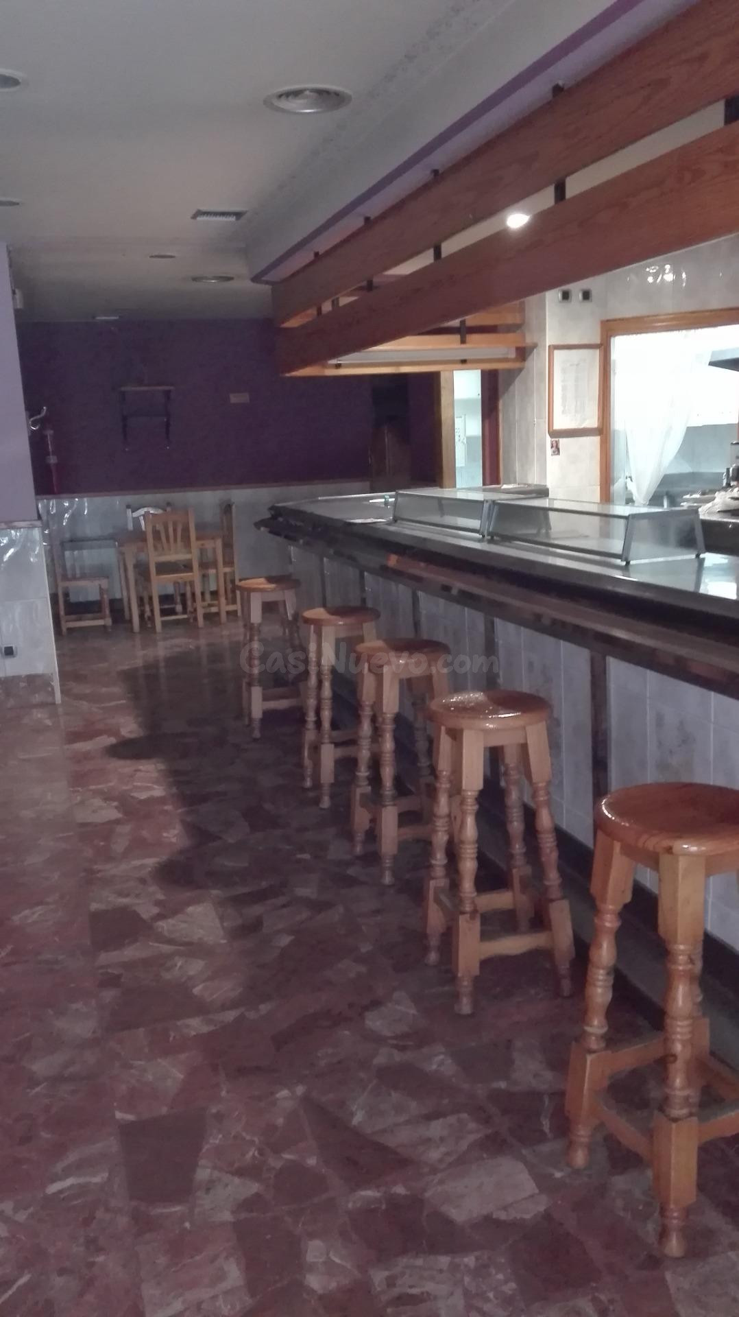 Bar en funcionamiento. Ave maría