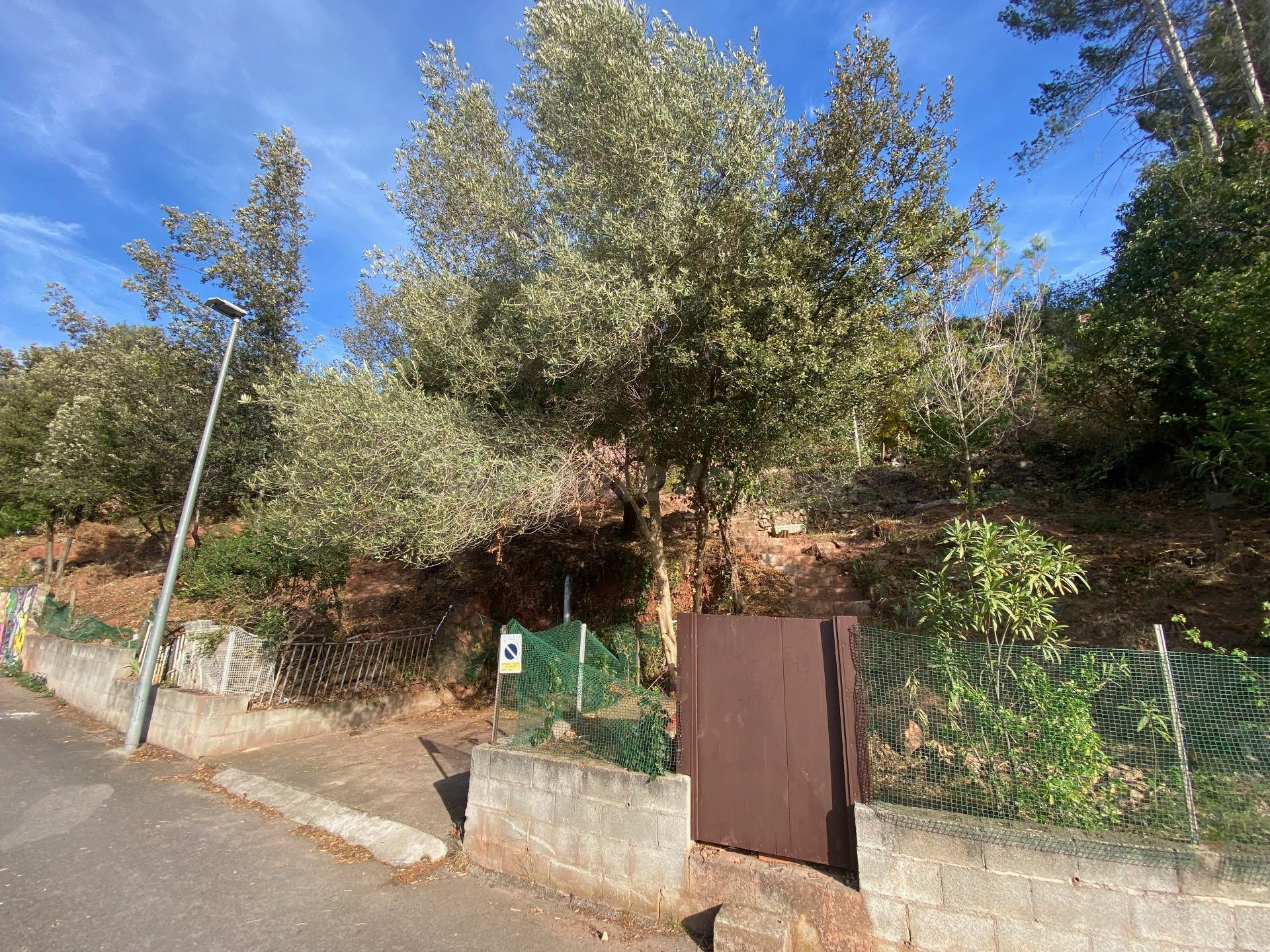 Terreno Urbanizable en venta en Corbera de Llobregat!