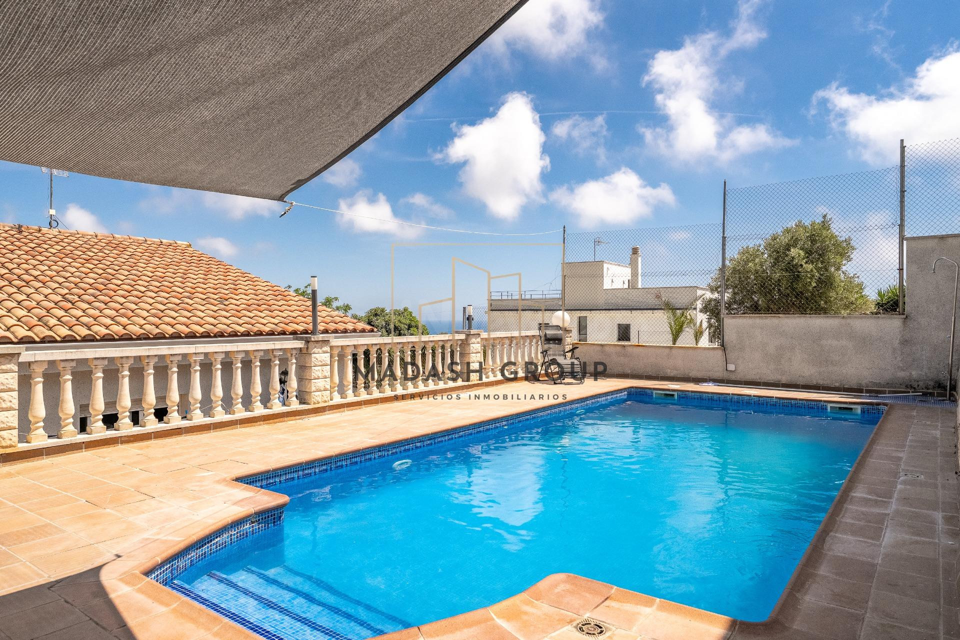 Exclusiva villa con vistas al mar, piscina privada y licenci - foto 3