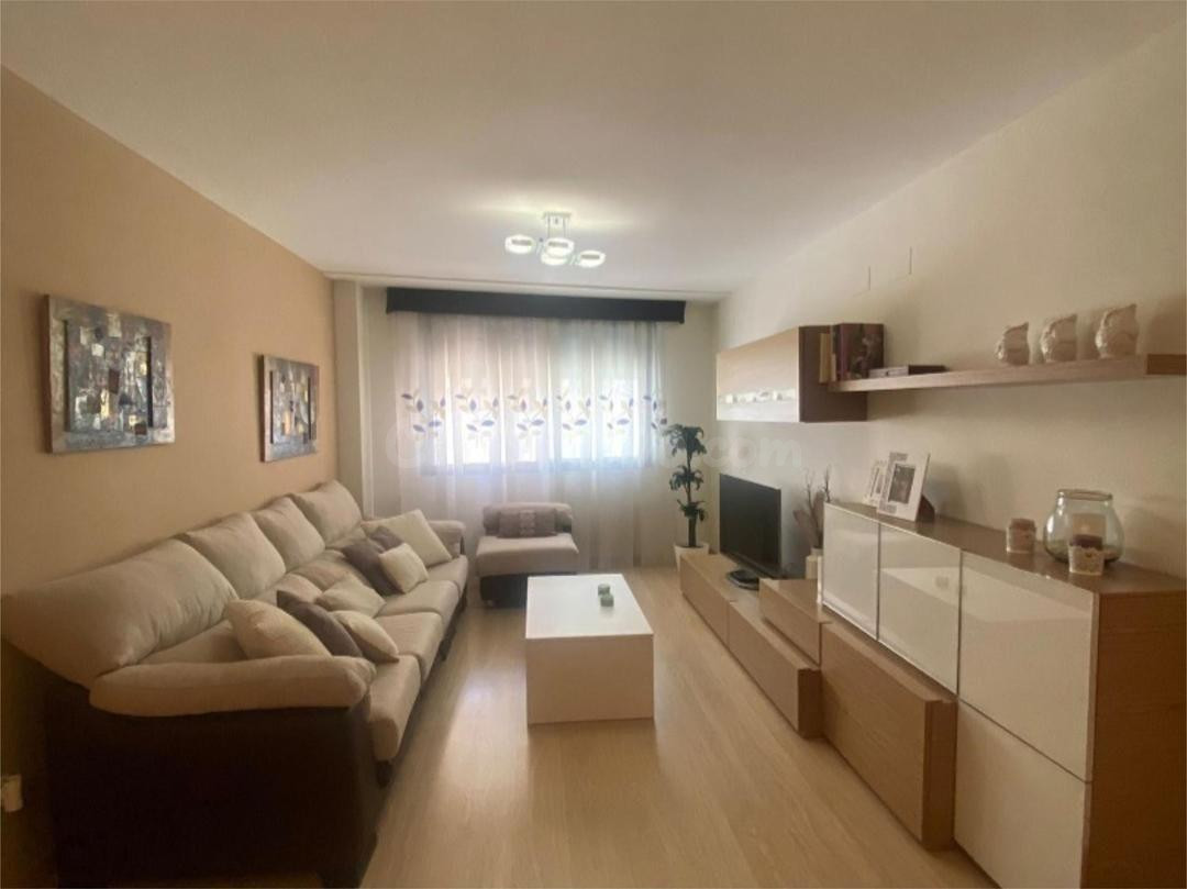 Piso en venta Zona Plaza Xuquer - Paiporta - foto 2