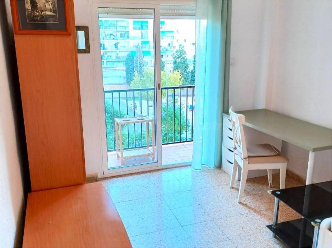 Se vende piso en Torrefiel, Valencia
