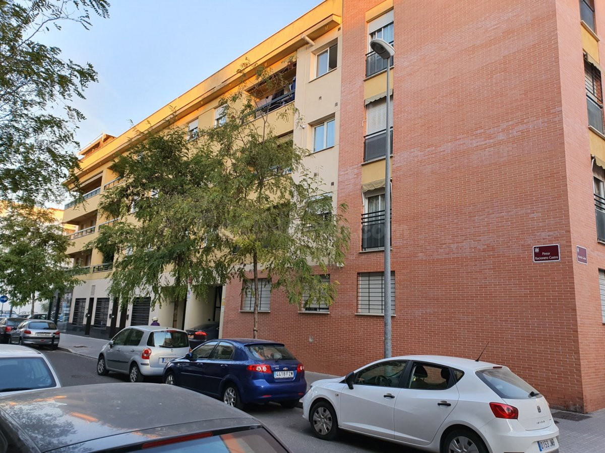 D. Cochera en venta junto al Vial, zona Santa Rosa