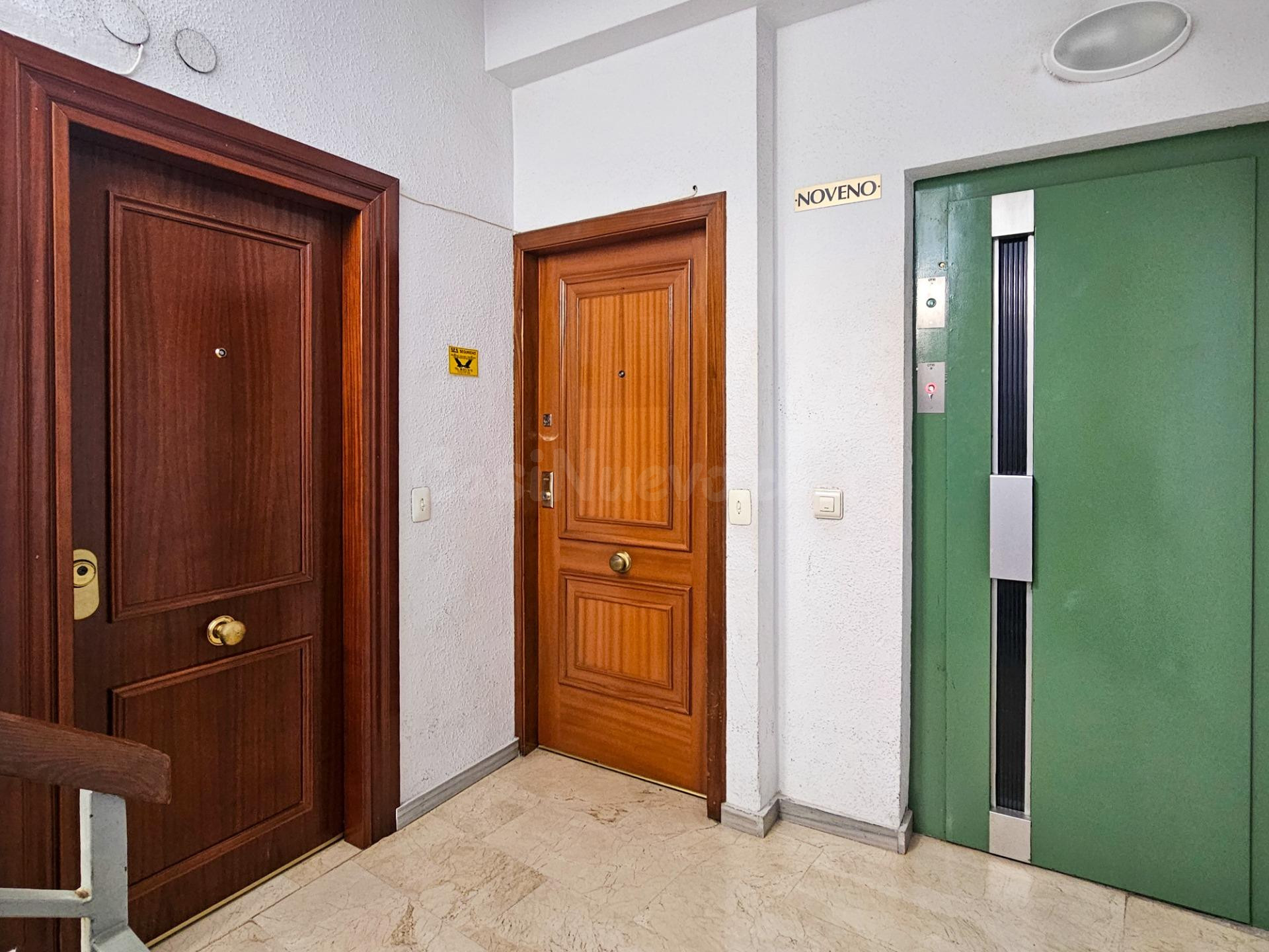 Ático en el barrio de Corea — Terraza de 130 m2, 5 habitacio - foto 5