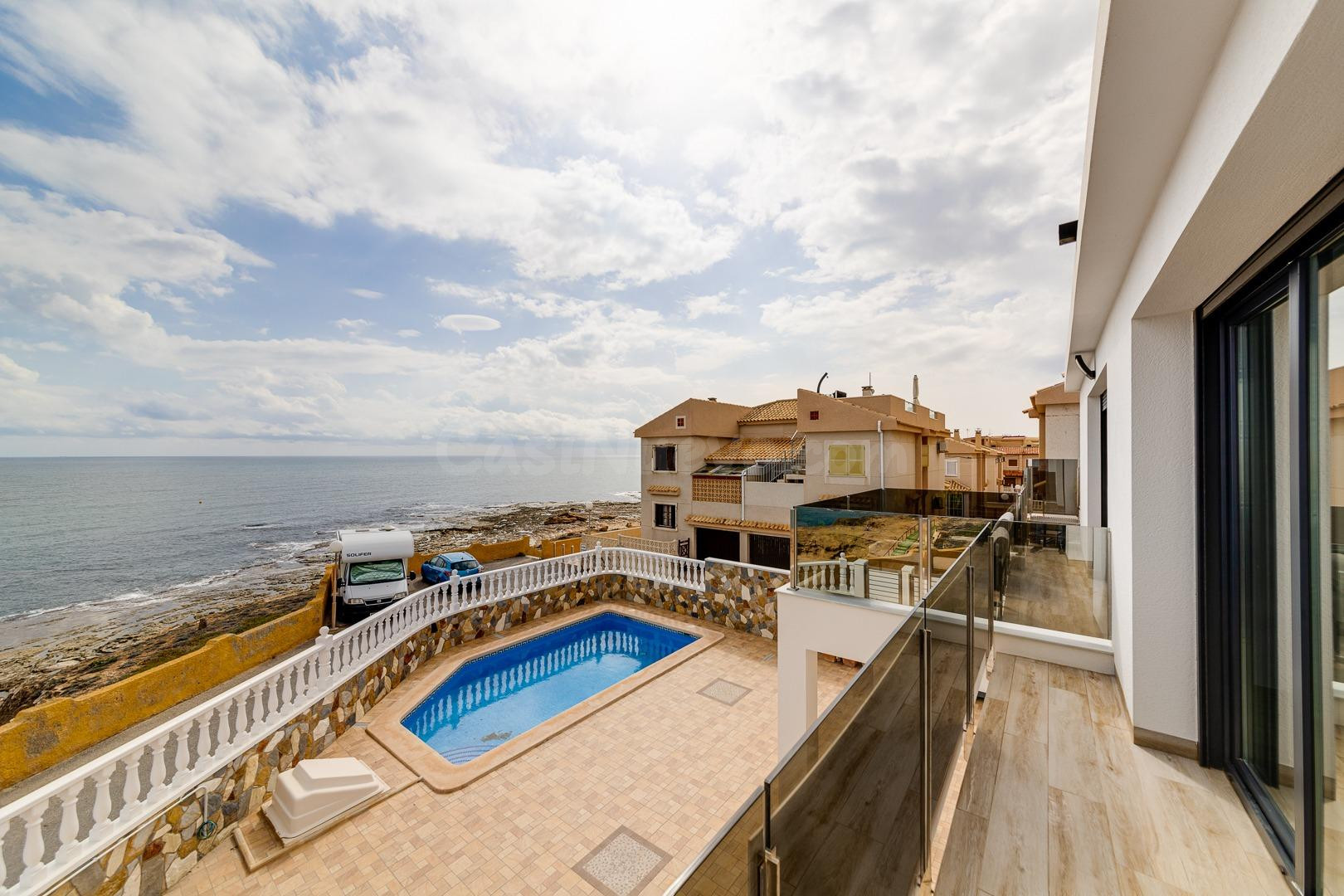 Chalet vista al mar en Torrevieja