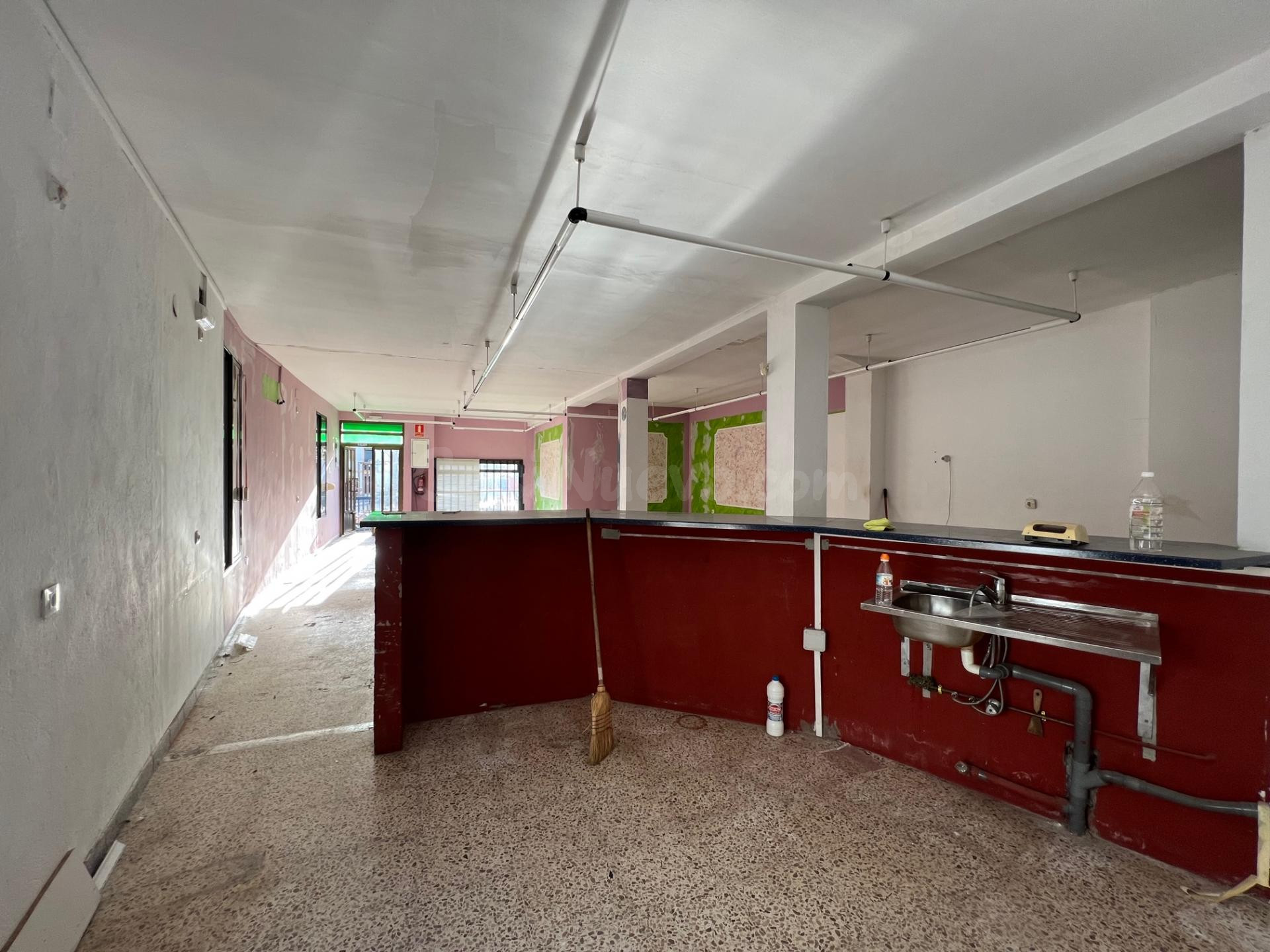 VENTA / ALQUILER DE LOCAL COMERCIAL EN ALANGE. - foto 2