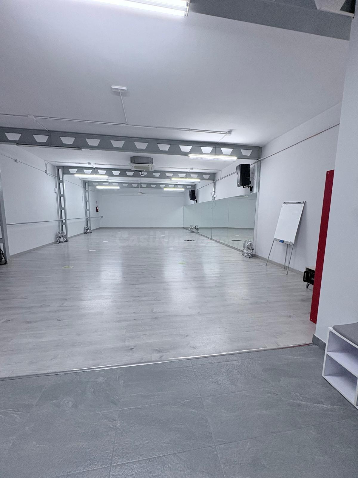 SE TRASPASA SALA DE BAILE O GYM