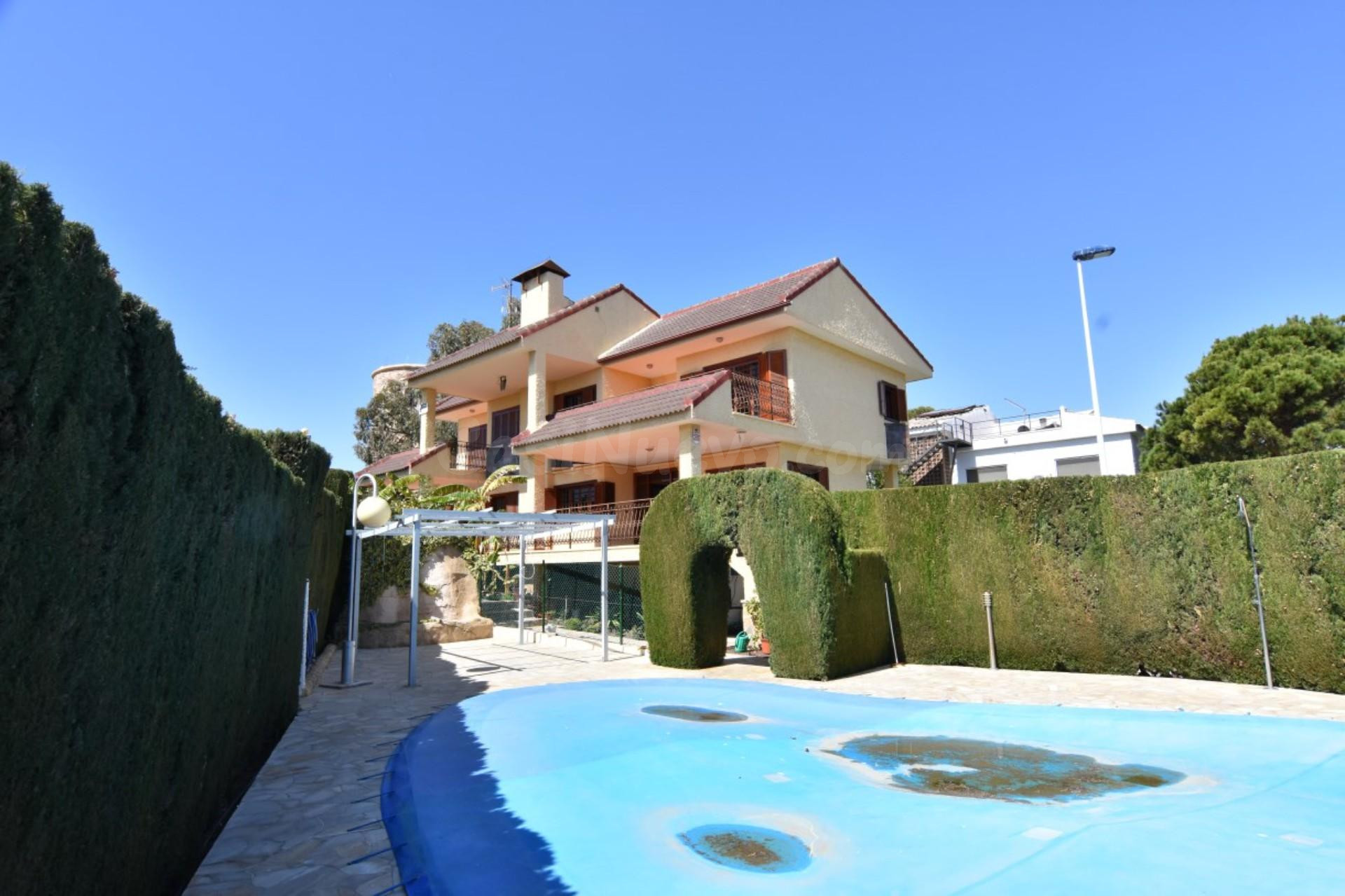 Chalet en venta en Cuatro Plumas-La Cumbre