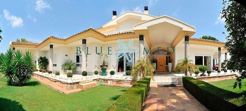 IMPRESIONANTE CHALET EN URBANIZACIÓN ALTORREAL