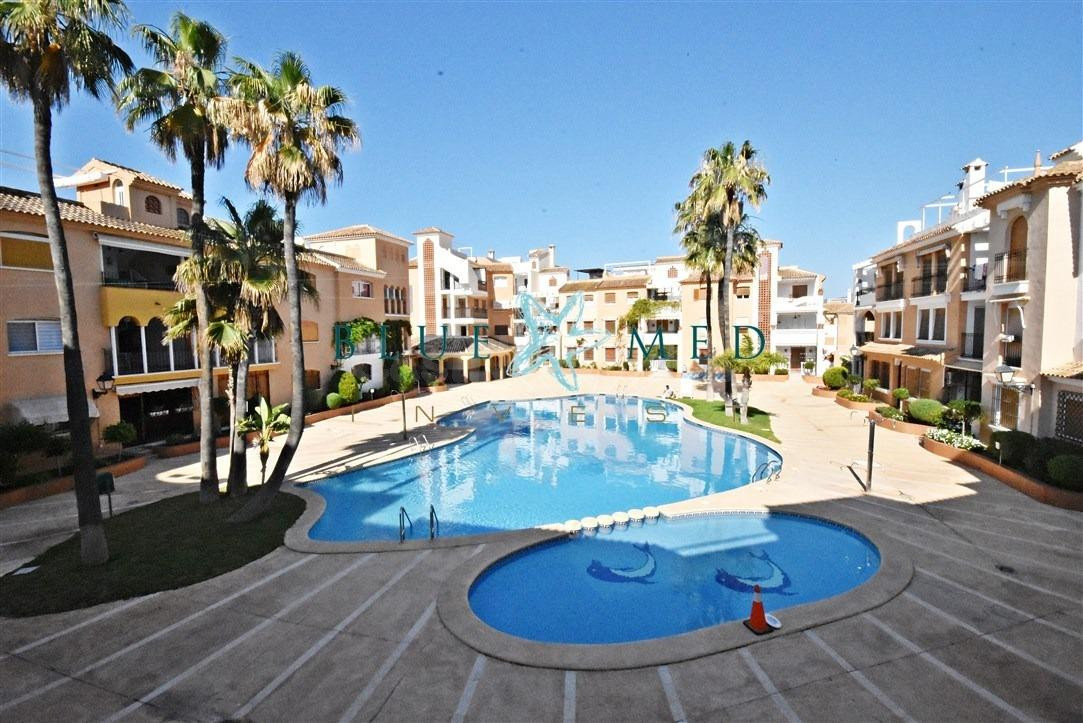 BONITO PISO CON GARAJE EN RESIDENCIAL PUEBLO SALADO