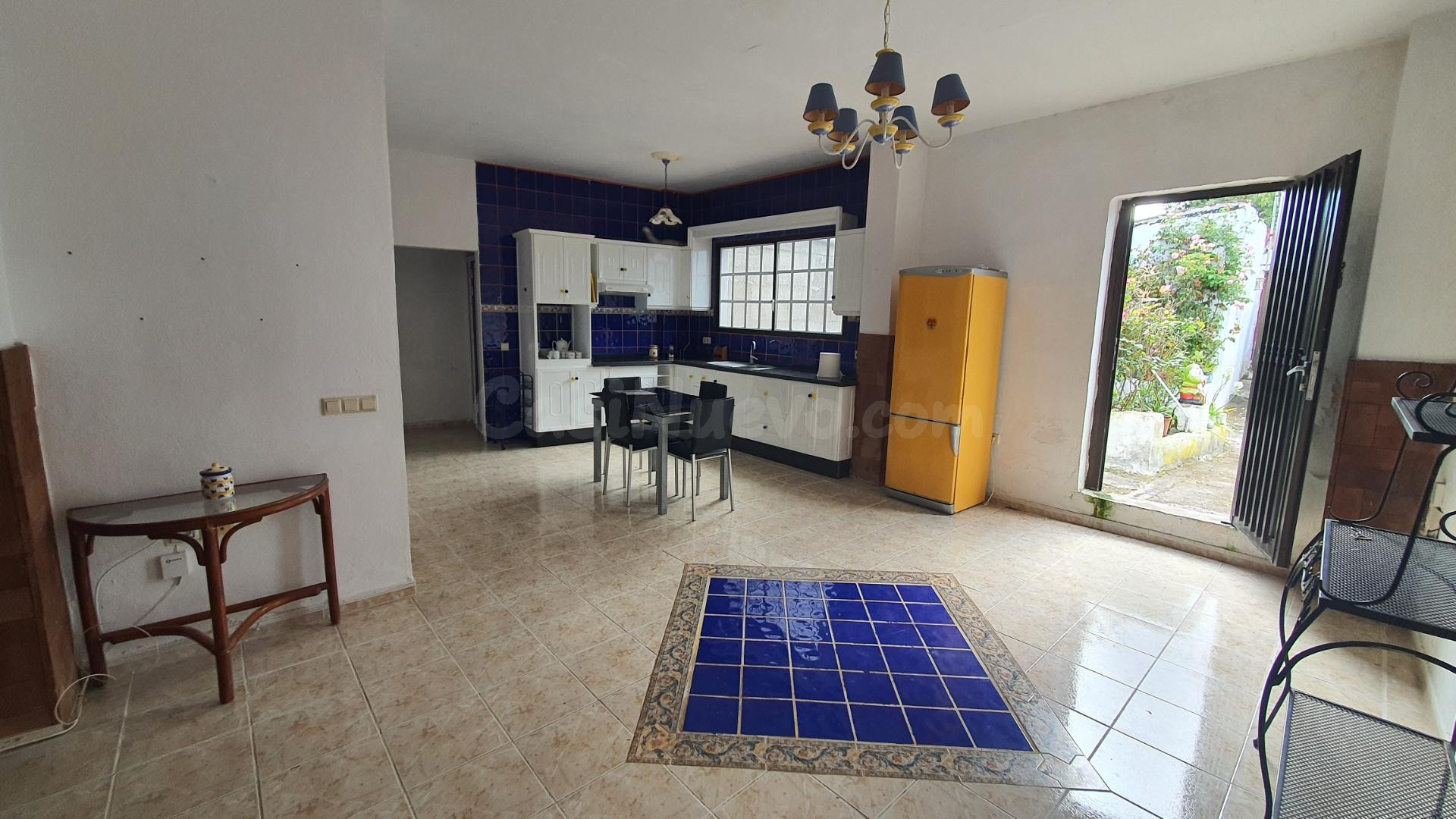 Venta de Casa con  Terreno en El Tanque - foto 3