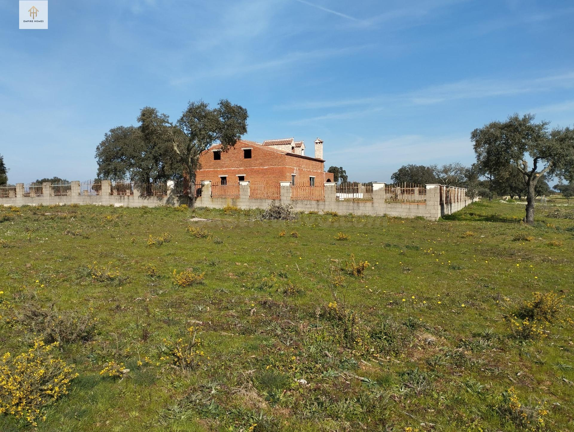 SE VENDE TERRENO en Ctra. Badajoz en Paraje Ramogil