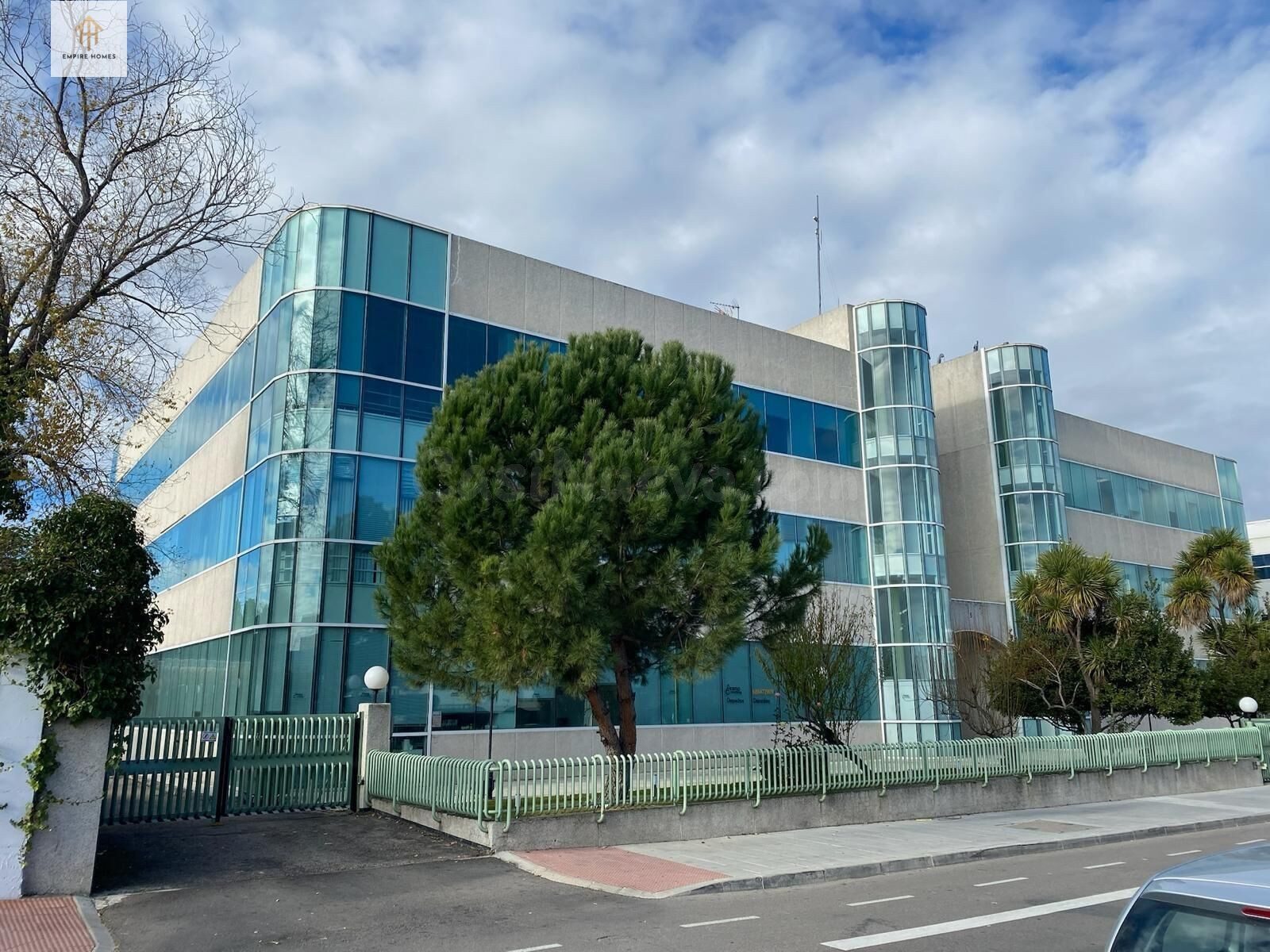 SE VENDE PLANTA DE OFICINAS en Tres Cantos (Madrid)
