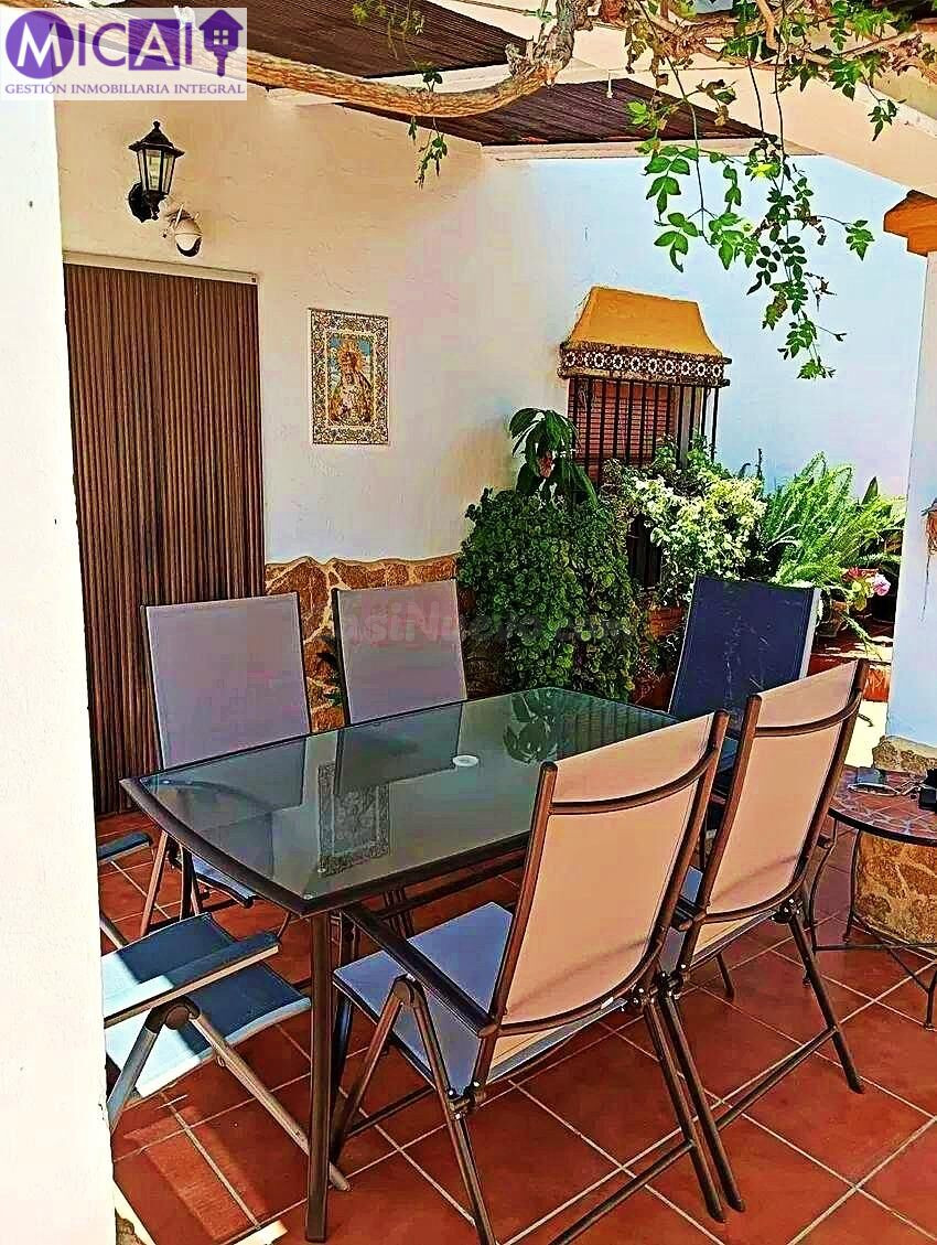 En venta, magnífico chalet en Chiclana. - foto 3