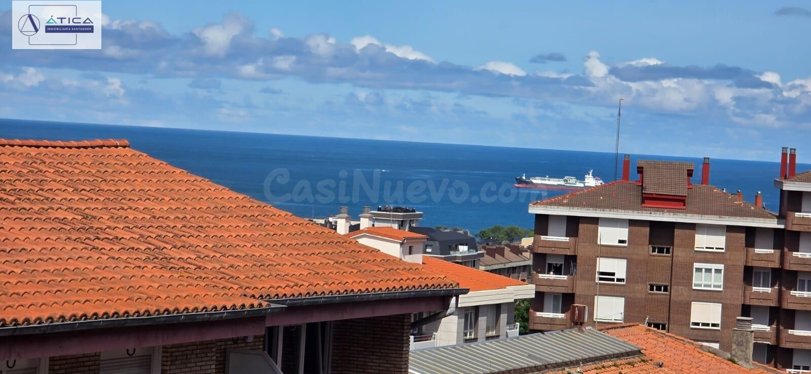 Piso muy luminoso situado en una zona estrategica de la ciudad.