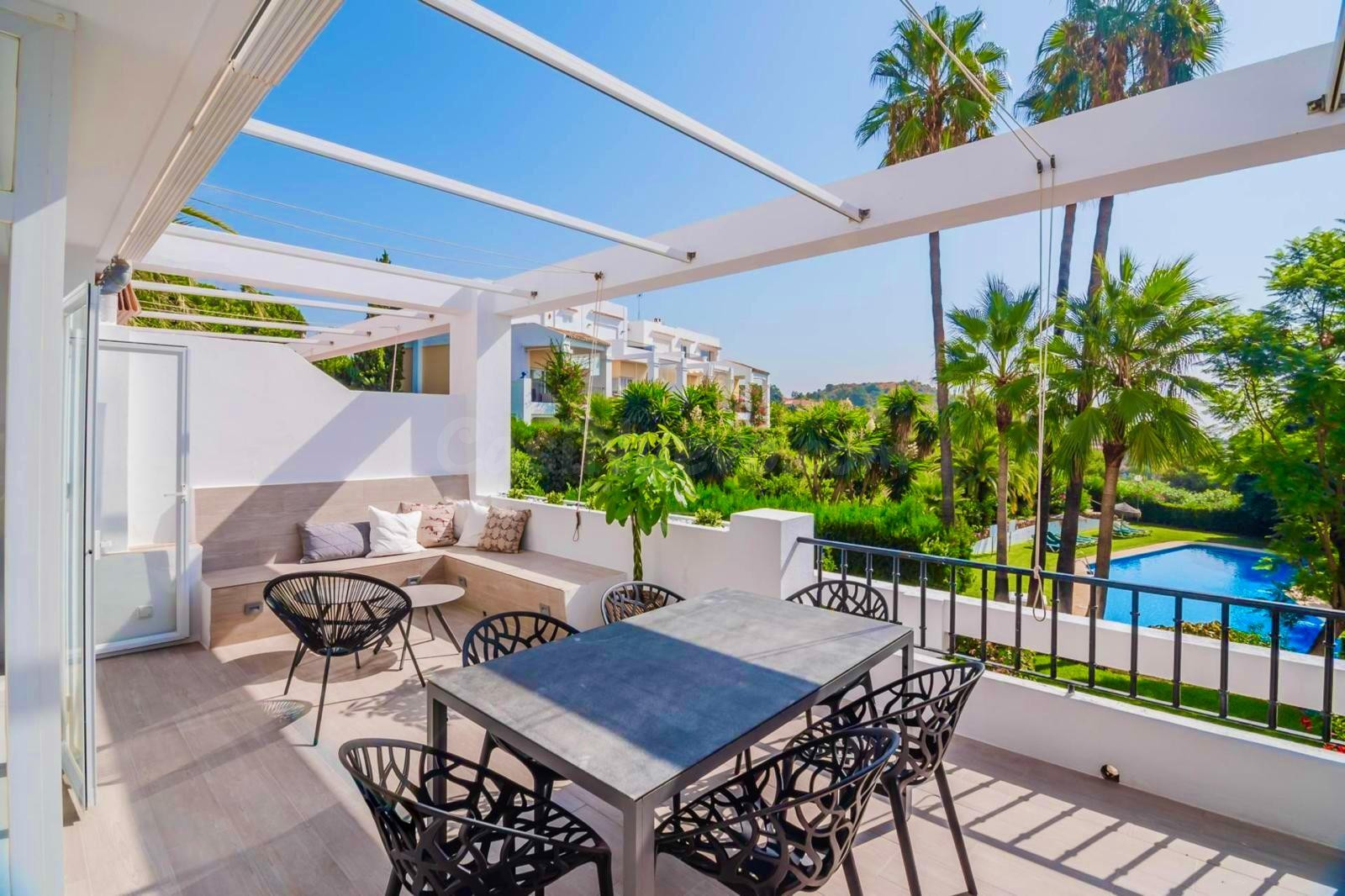Encantador Apartamento Reformado con Vistas al Mar en La Quinta Golf – Benahavís