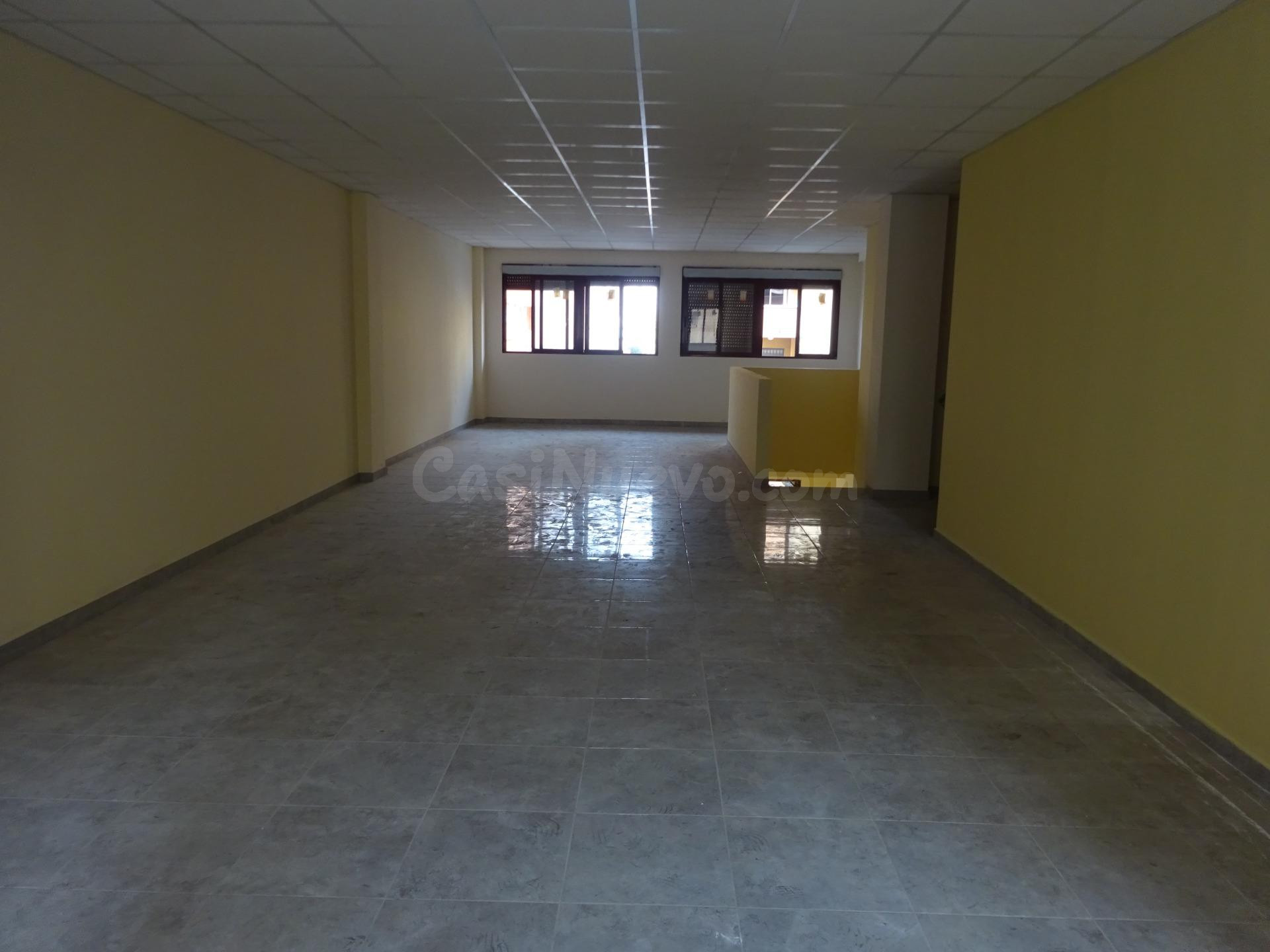 ENTRESUELO-OFICINA PARA  ALQUILAR EN AV.FRANCISCO TARREGA