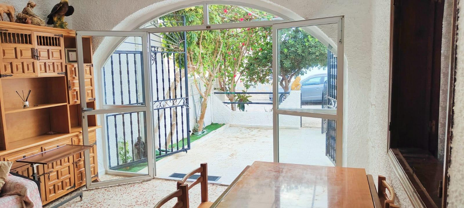 VIVIENDA EN PLANTA BAJA EN LA PLAYA