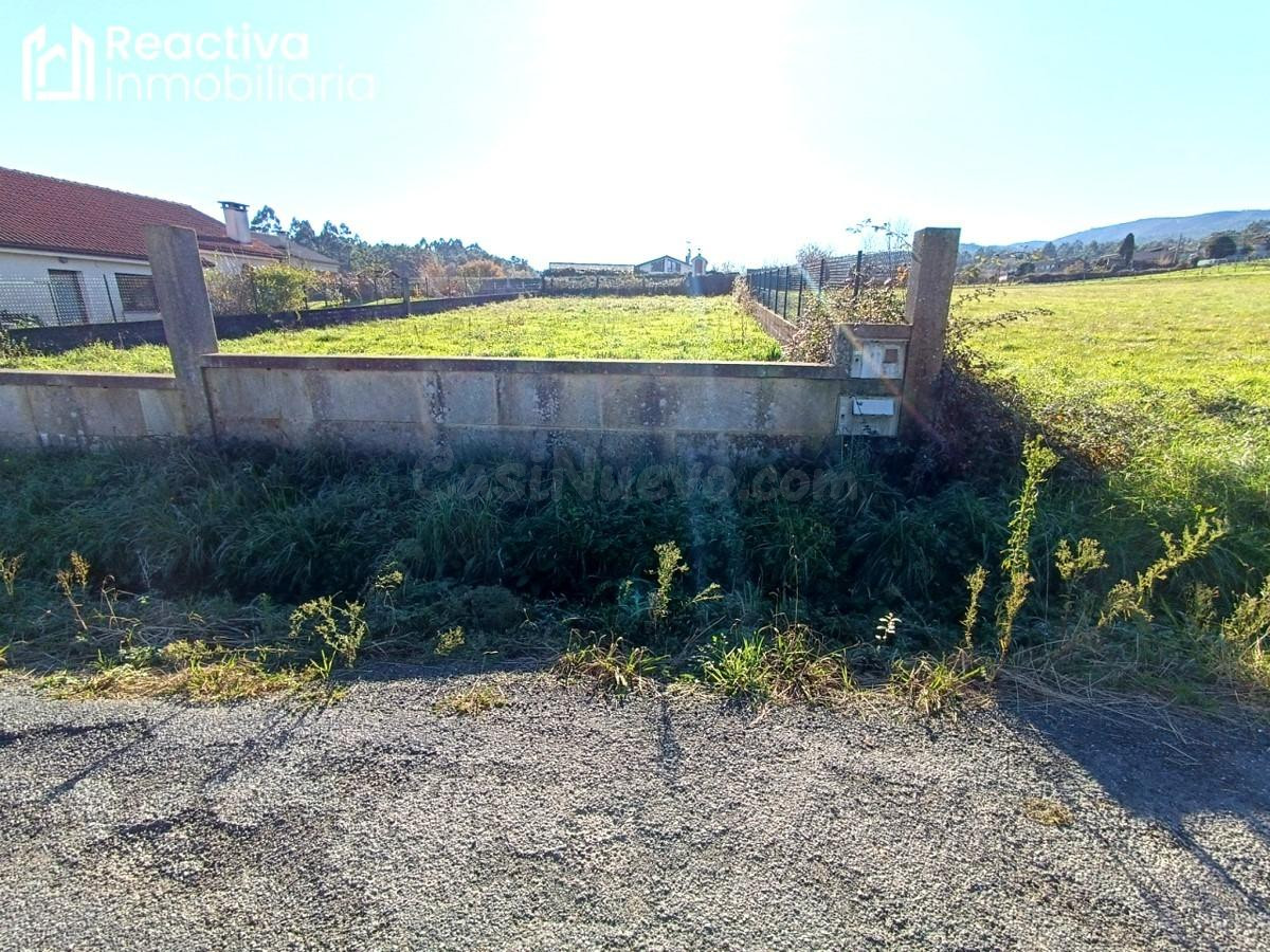 Terreno urbano de 970 m2 en Brión - foto 5